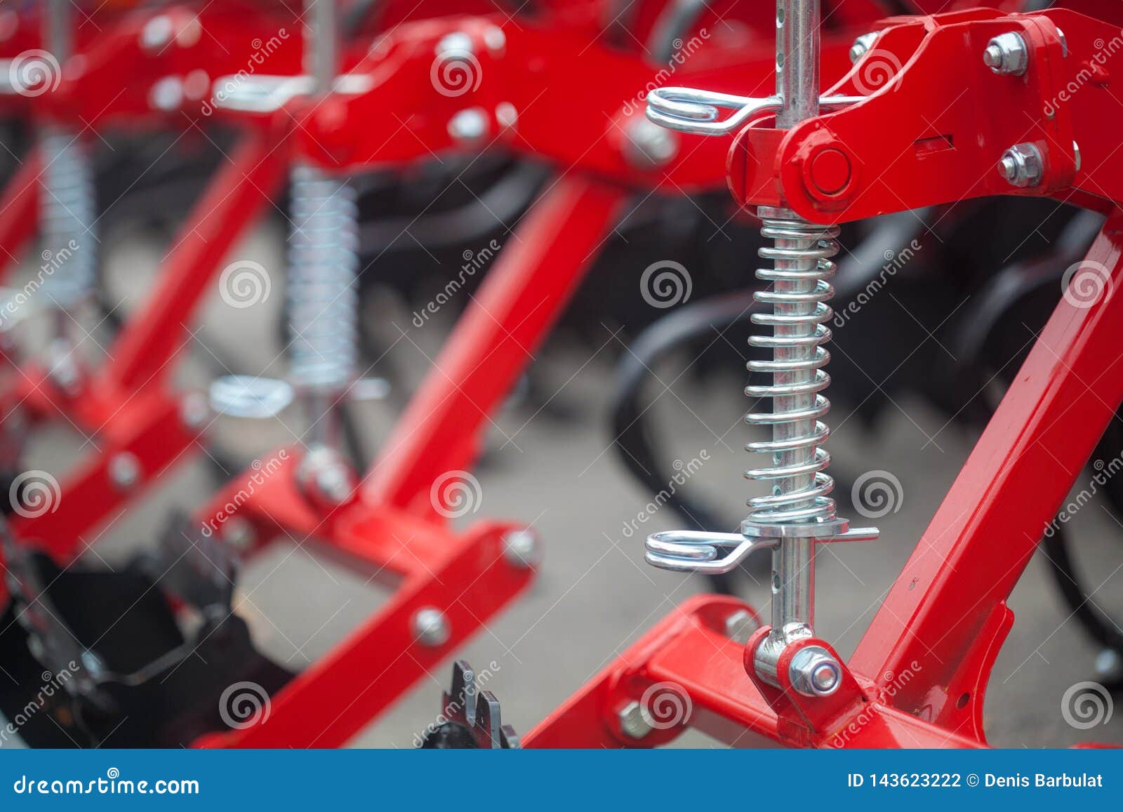 Механизм рычага со спиральной пружиной Стоковое Фото - изображение  насчитывающей оборудование, работа: 143623222