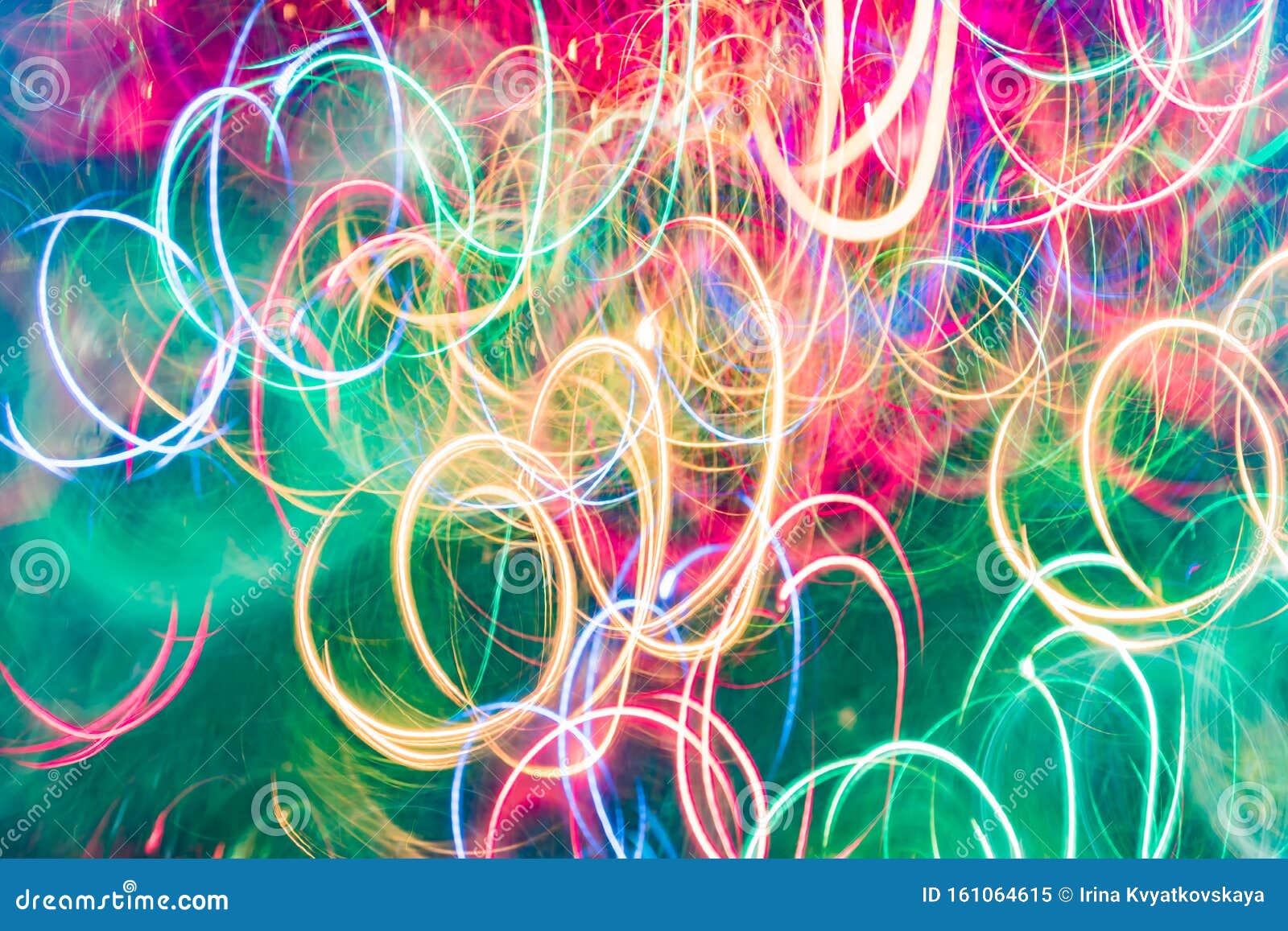 Многоцветные неоновые зеленые и розовые огни - задний фон Бокех светит  светящейся линзы Весёлый фон Стоковое Изображение - изображение  насчитывающей празднично, темно: 161064615