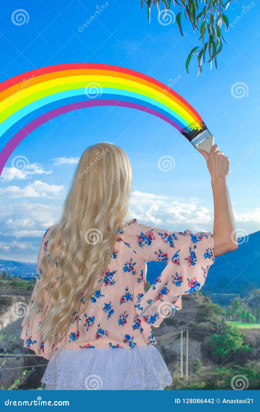 Включи rainbow. Девушка Радуга. Девочка с радугой. Девушка под радугой. Радуга человек.