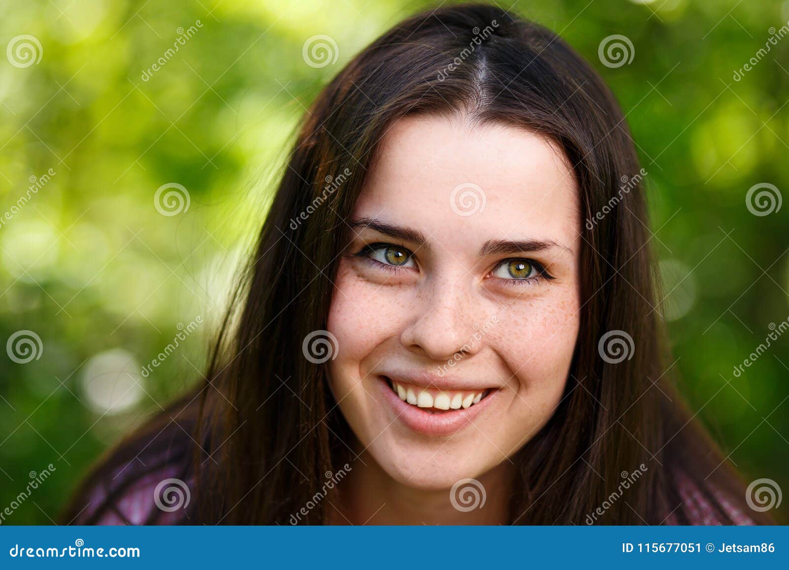 325129 Green Eyed Woman Images, Stock Photos & Vectors
