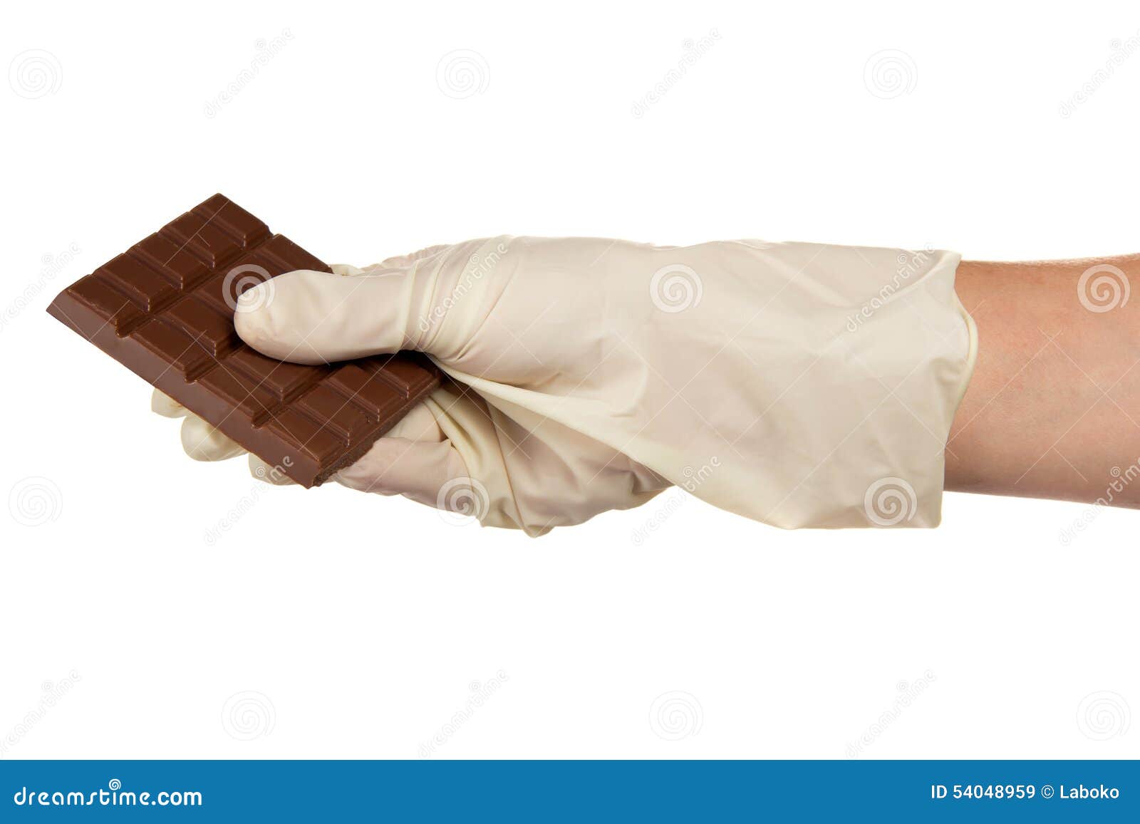 Дядя тянет руку в руке шоколадка. Шоколадка в руке. Кондитер с шоколадом в руках. Плитка шоколада в руке референс.
