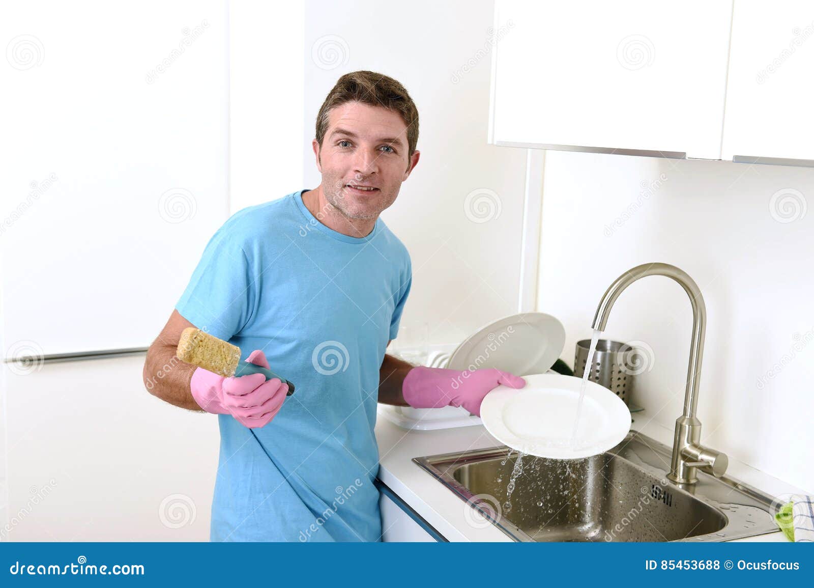 Get the dishes. мытье тарелки. Get the dishes. Get the dishes. мытье посуды.