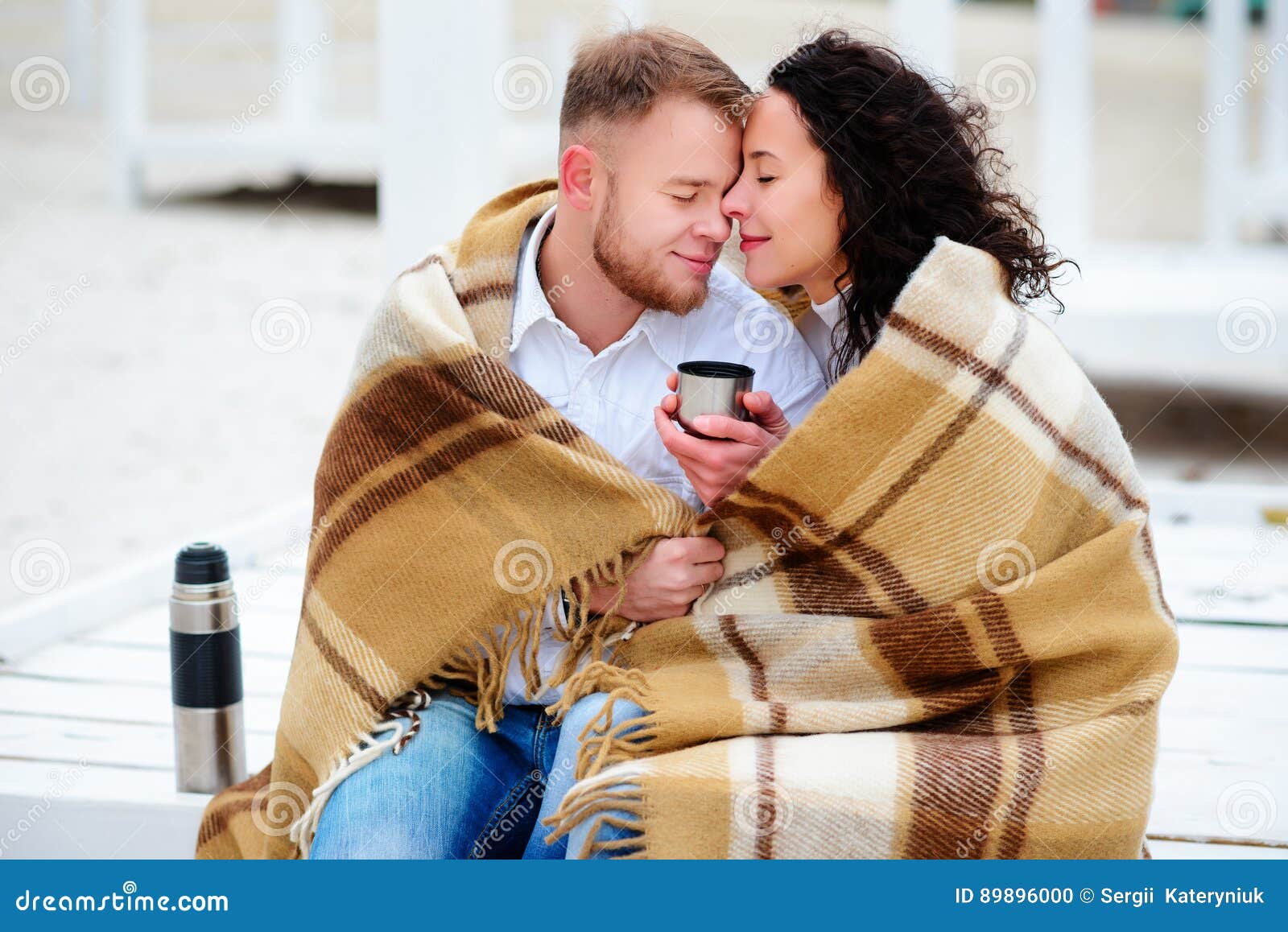 Семья в пледе