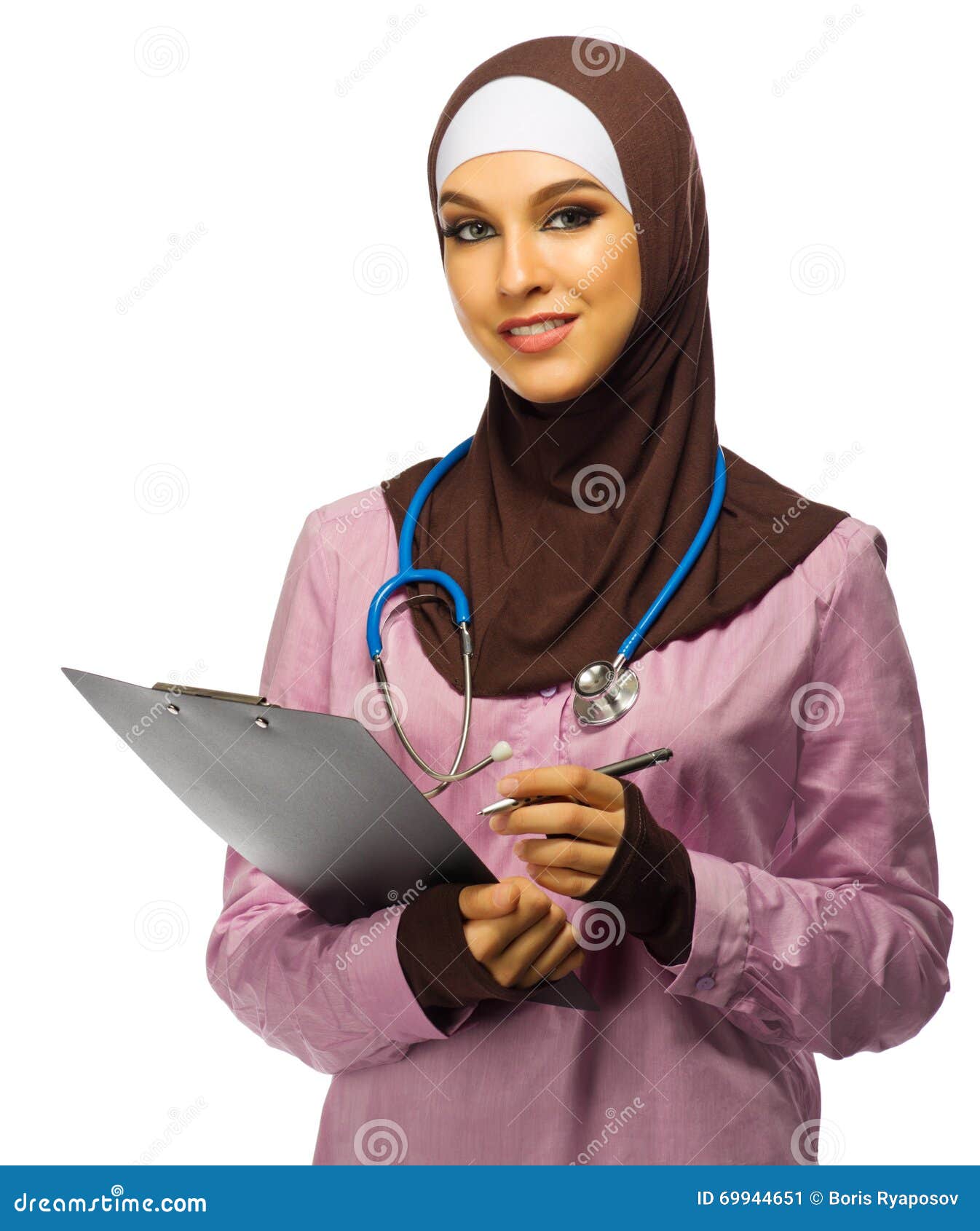 Врач мусульман. Мусульманка доктор. Медики мусульмане. Мусульманка женщина взрослая. Мусульманская врач известная.