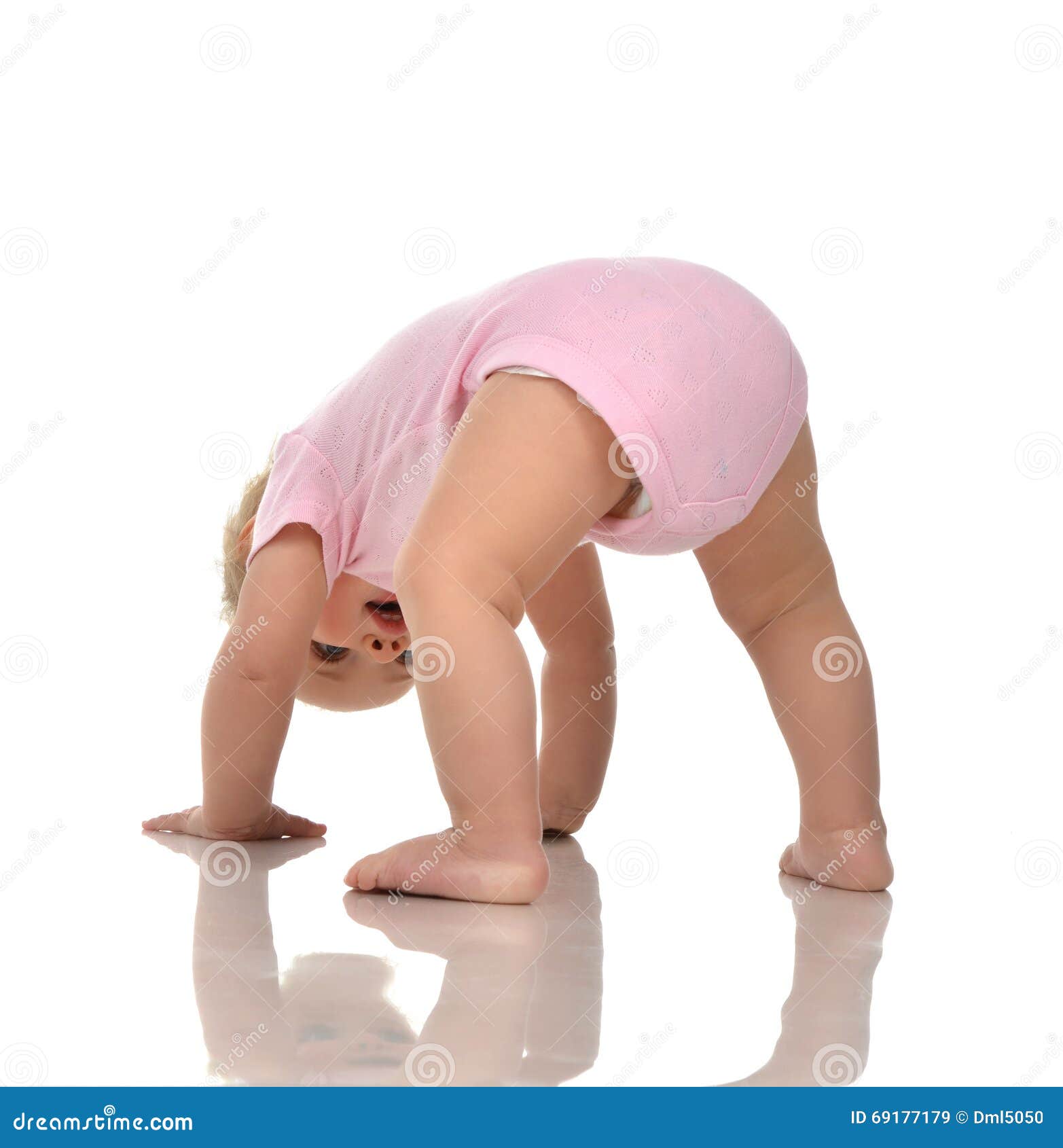 Попы маленьких детей