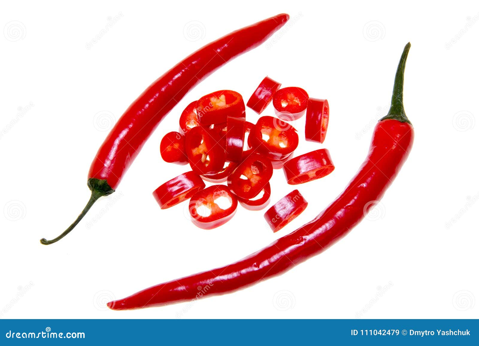 Nakalennyj Dokrasna Cutted I Izolirovannyj Perec Chili Na Beloj Predposylke Stokovoe Izobrazhenie Izobrazhenie Naschityvayushej Ozhog Rasprostranyatsya 111042479