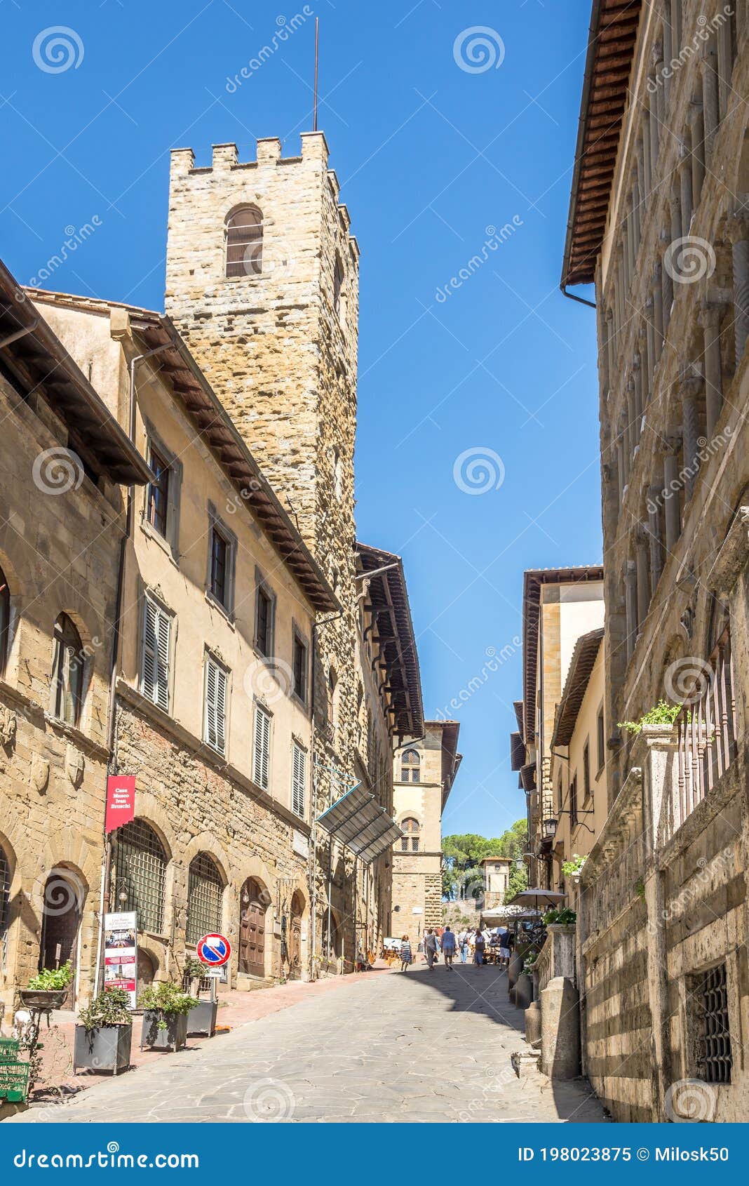 На улицах Города ареццо в Италии Редакционное Изображение - изображение насчитывающей тоскана, улица: 198023875