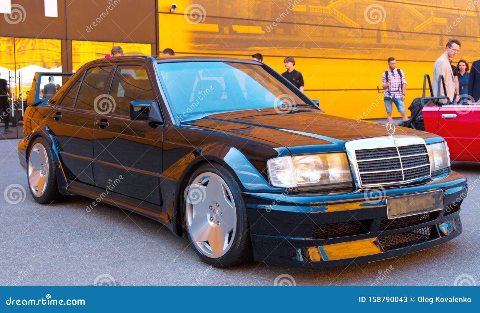   - Mercedes 190E W210     -     158790043