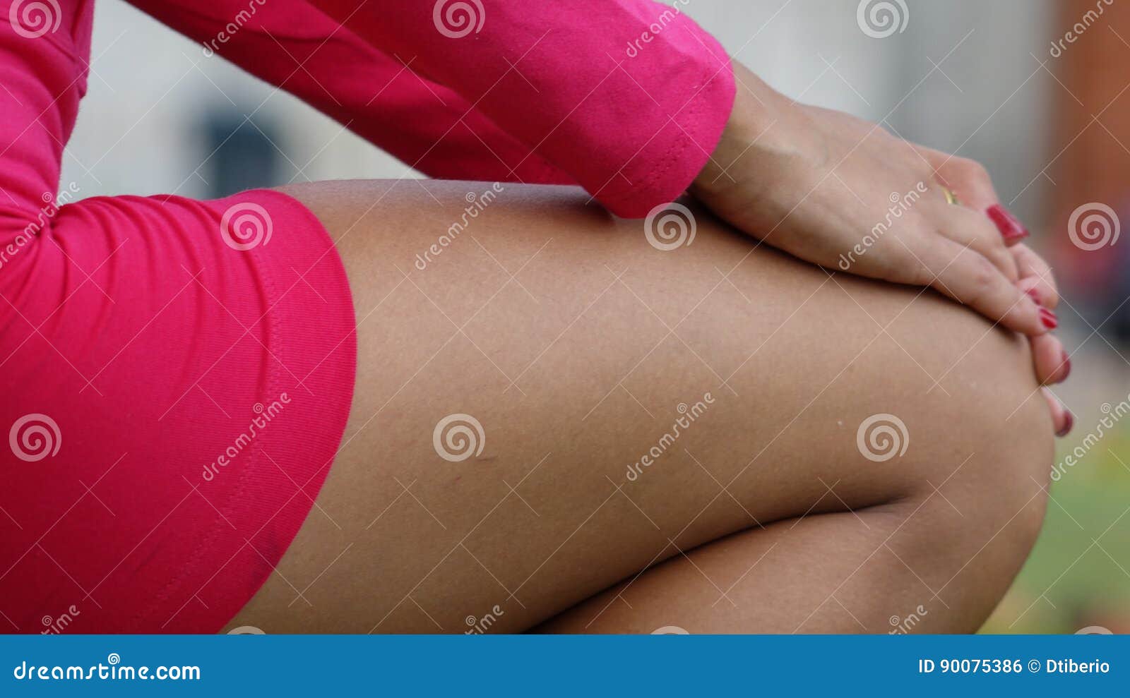 113 Teen Girl Legs Knees Stock Photos, Images & Pictures