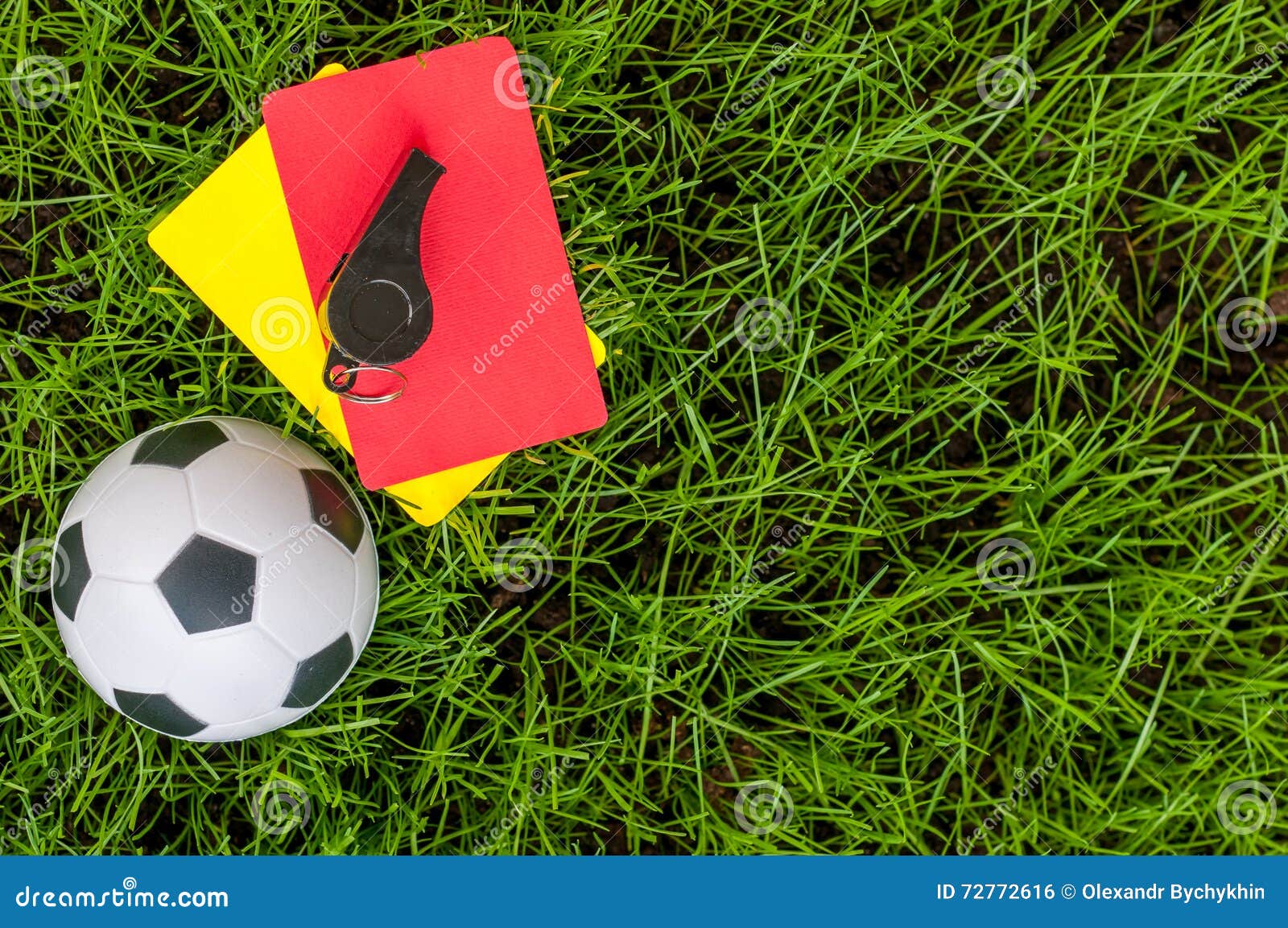 Желтая и красная карта. Футбольные атрибуты. Карточки в футболе. Желтая и красная карточка в футболе. Атрибуты футбольного судьи.