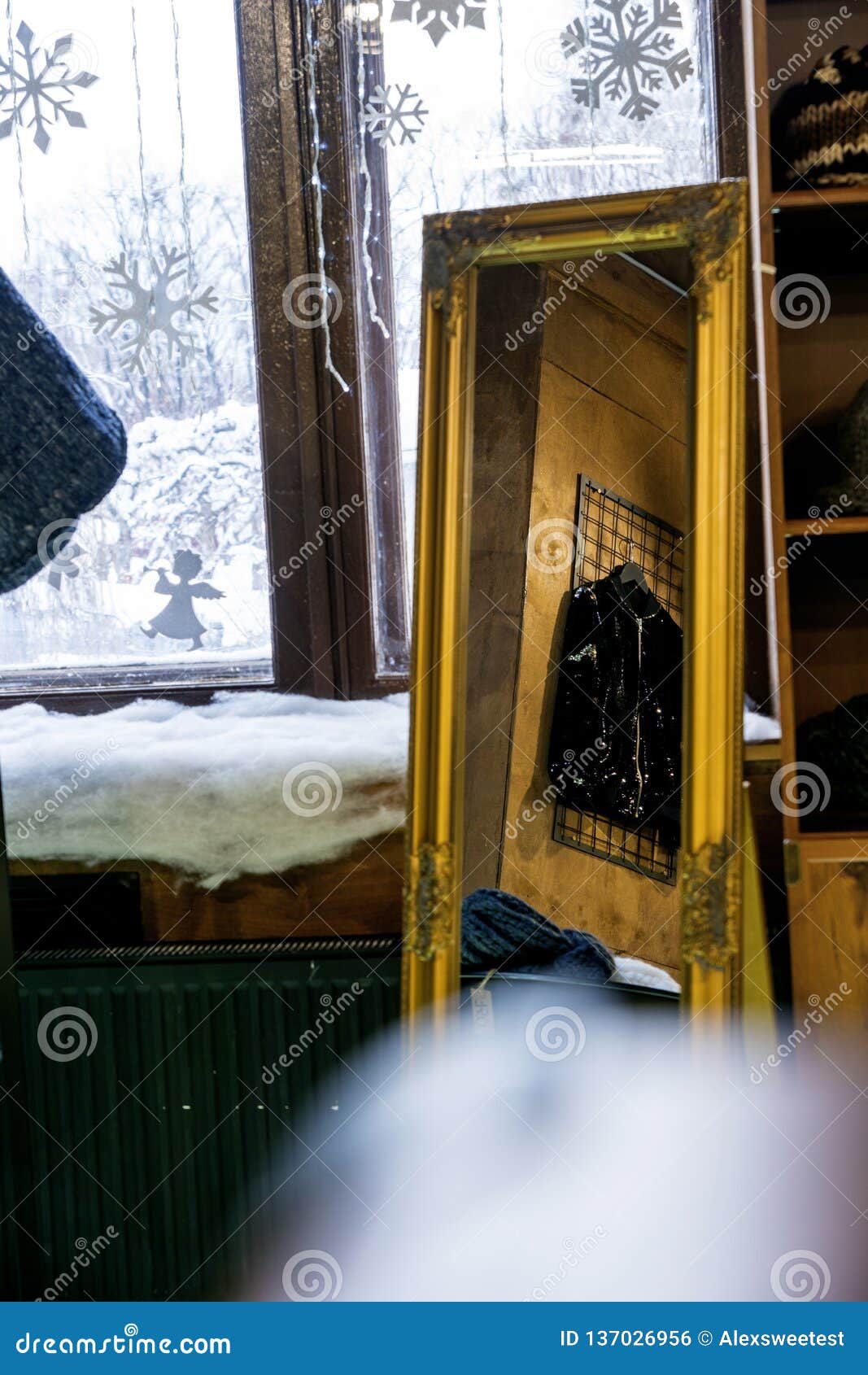 Фото Одежды В Зеркале Фото Одежды В Зеркале
