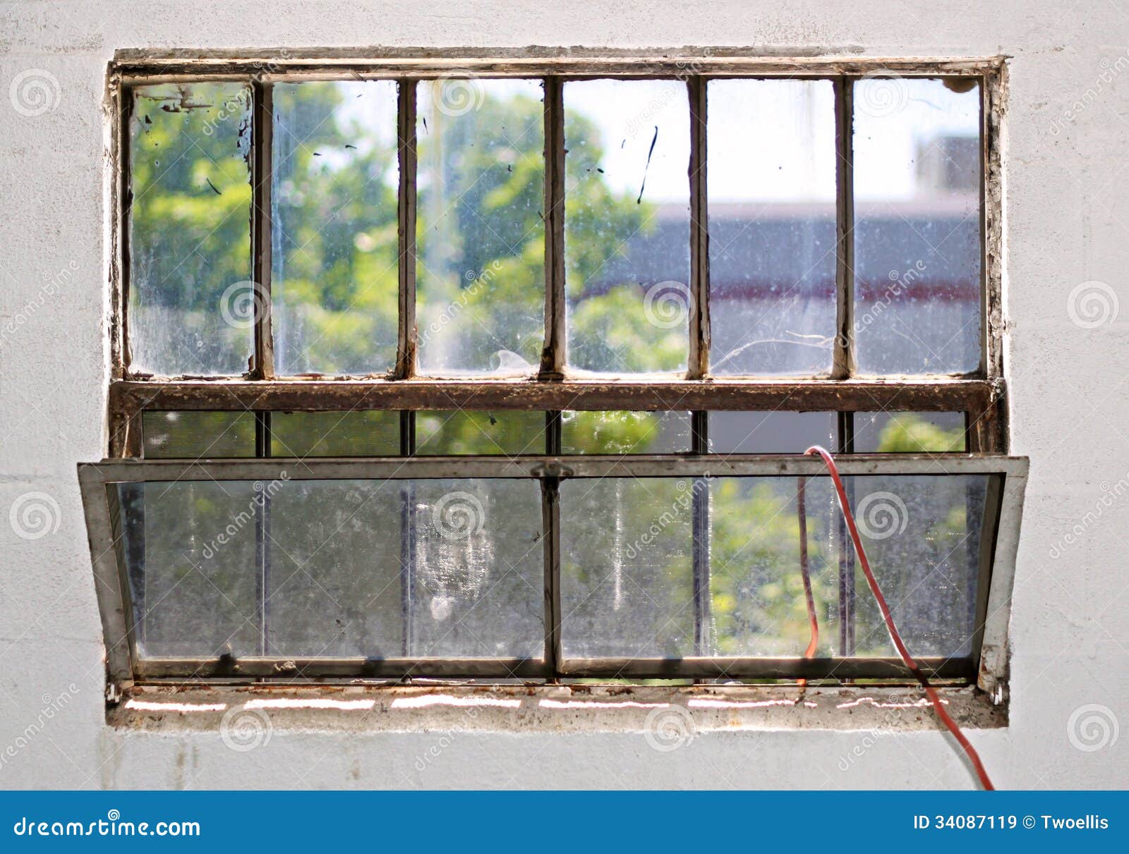 металлическое окно раст фото 56