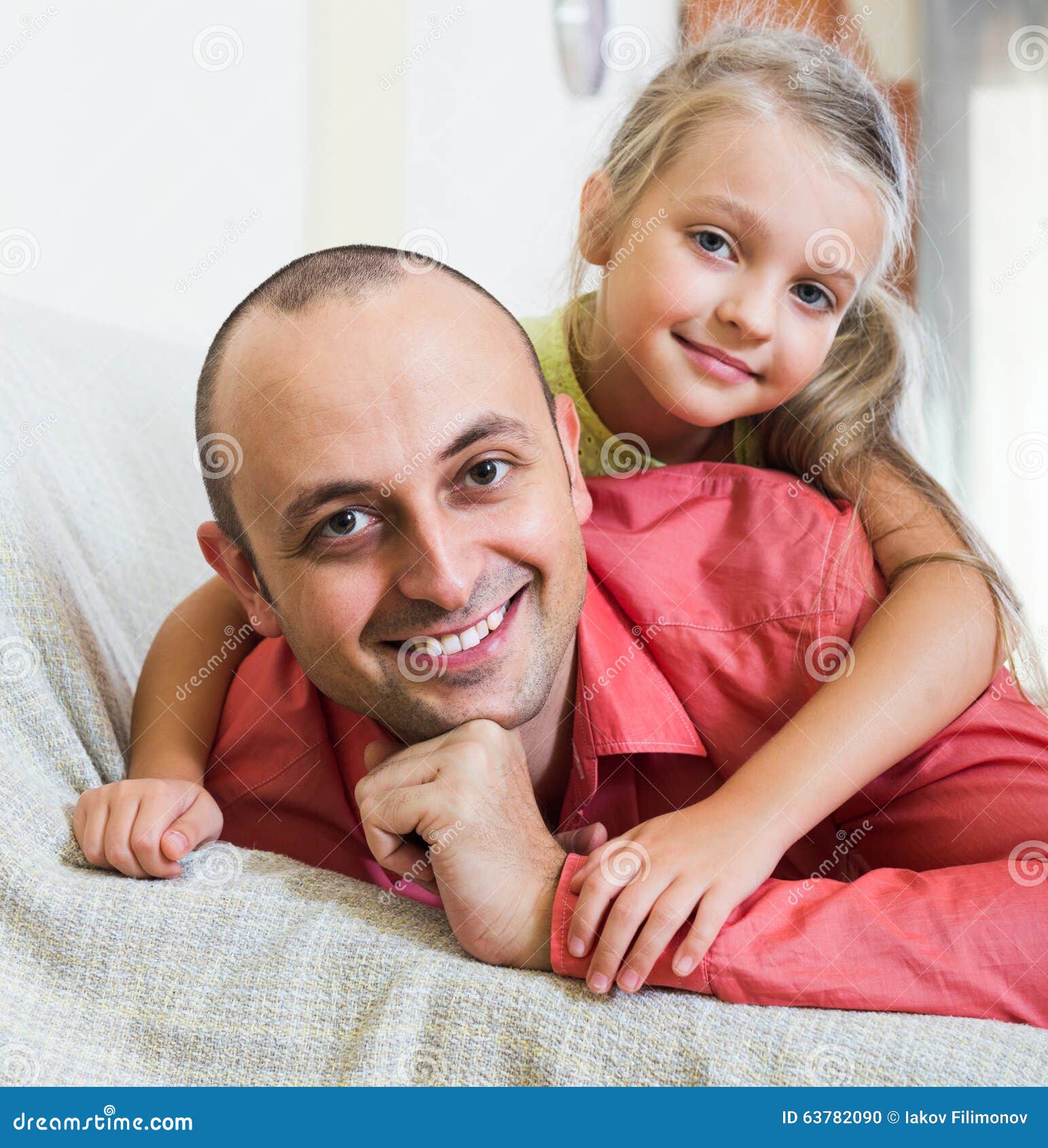 Russian father and daughter. отец фотопортрет. Russian father and daughter. мама папа и ребенок. Russian father and daughter.