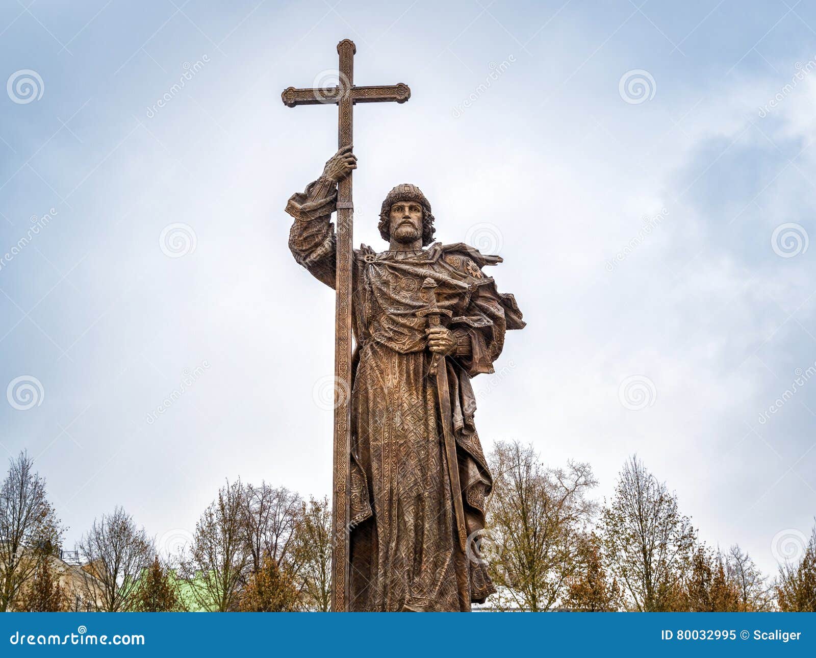 владимир святославич памятник в москве. памятник князю владимиру святославичу. памятник князю владимиру киевскому. памятник князю владимир крестителю в москве. владимир первый памятники презентация.