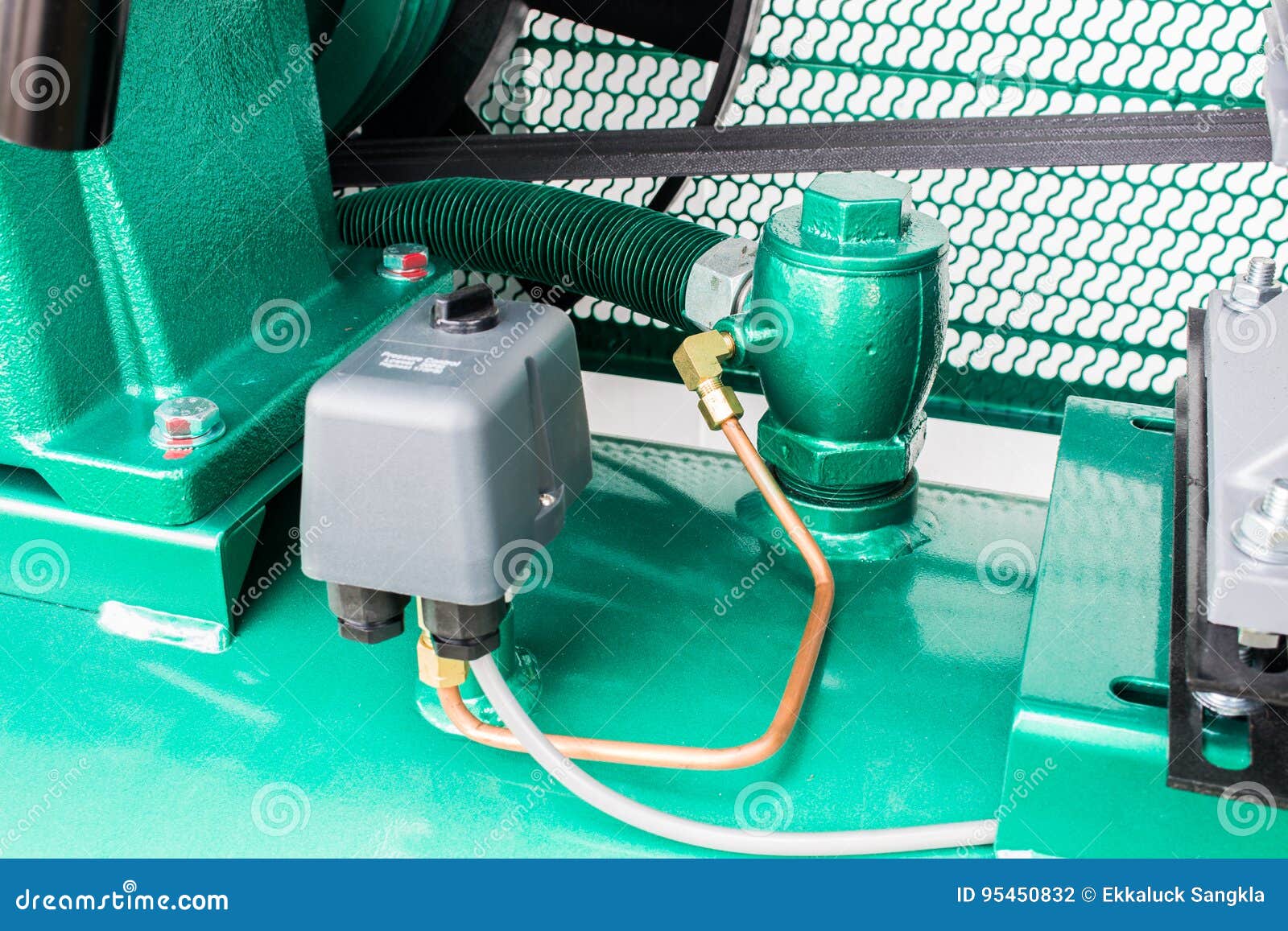 компрессор хкв 7. компрессор воздушный 24л. муфта компрессора наддува на тигуан 1. создаваемому давлению компрессоры. создаваемому давлению компрессоры.