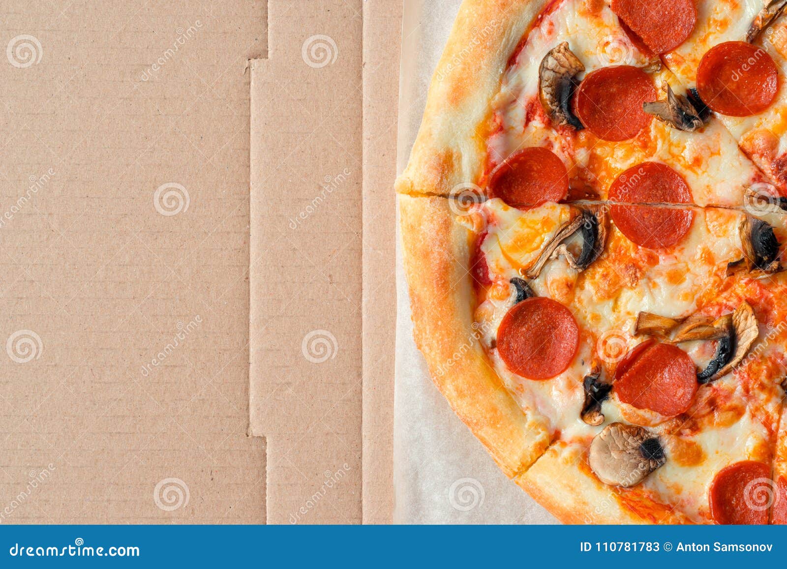 фото пиццы пепперони в коробке фото 10