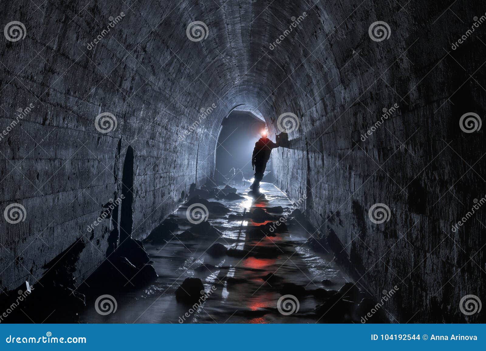 Underground system. Подземная тюрьма. Подземный ручей. Тайны киевских подземелий-Киев:.