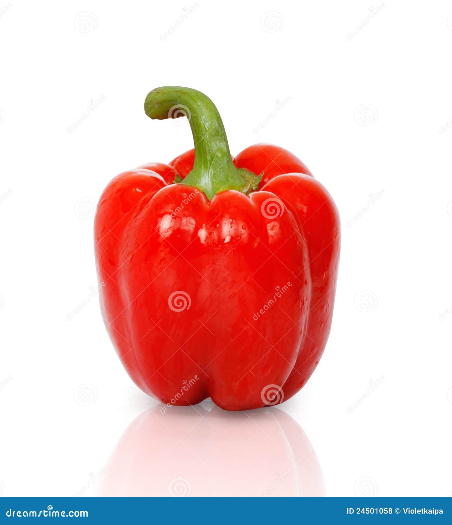 Перец на белом фоне