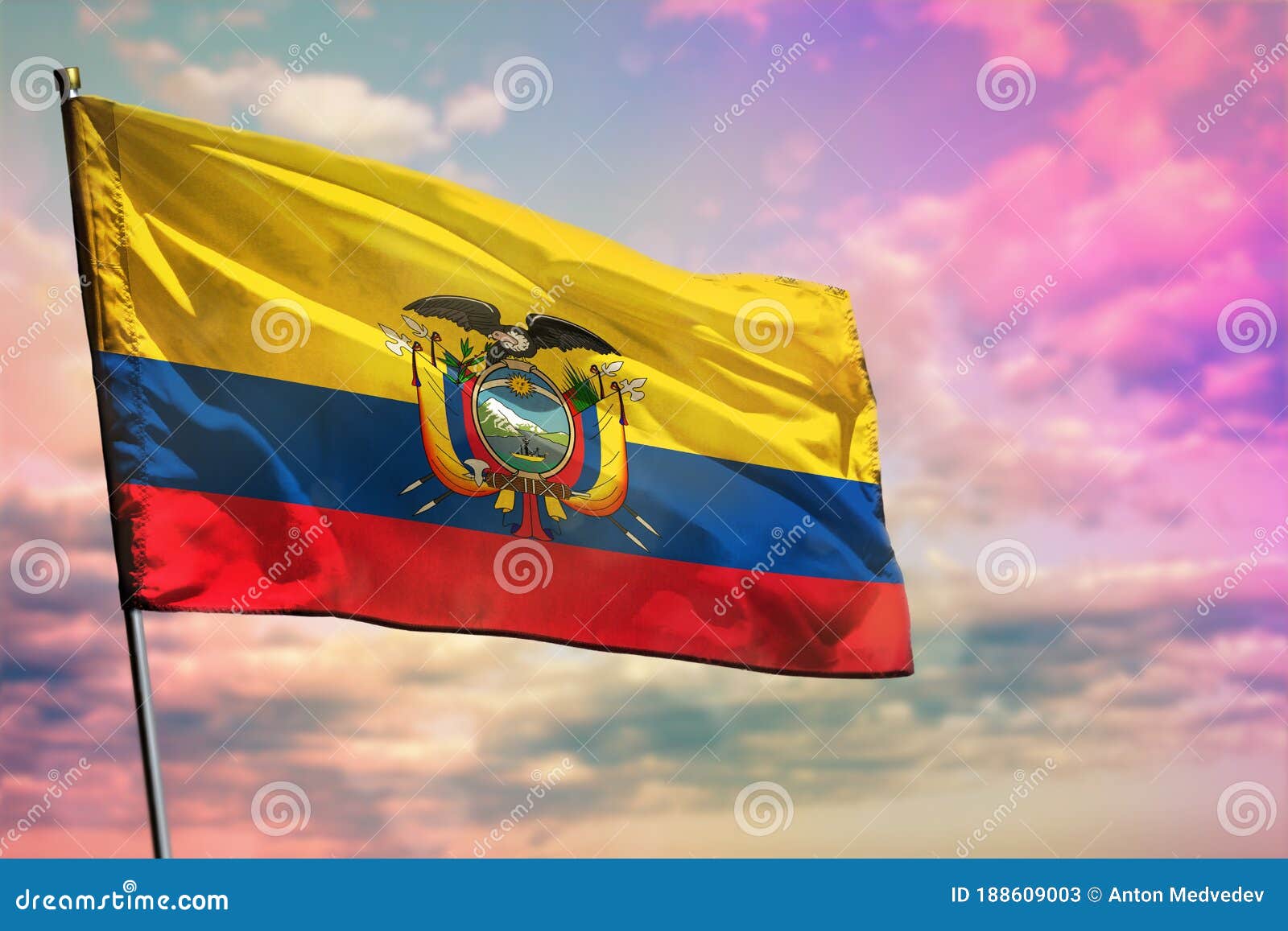 Ecuador Flag - Ecuador National Flag - CleanPNG / KissPNG