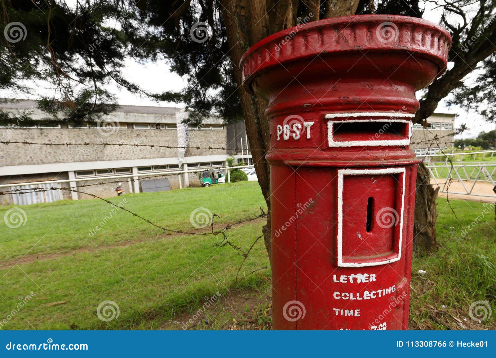 Почта шри ланки. Старая почта Шри Ланка. Nuwara Eliya Post Office. Старая английская почта Шри Ланка.