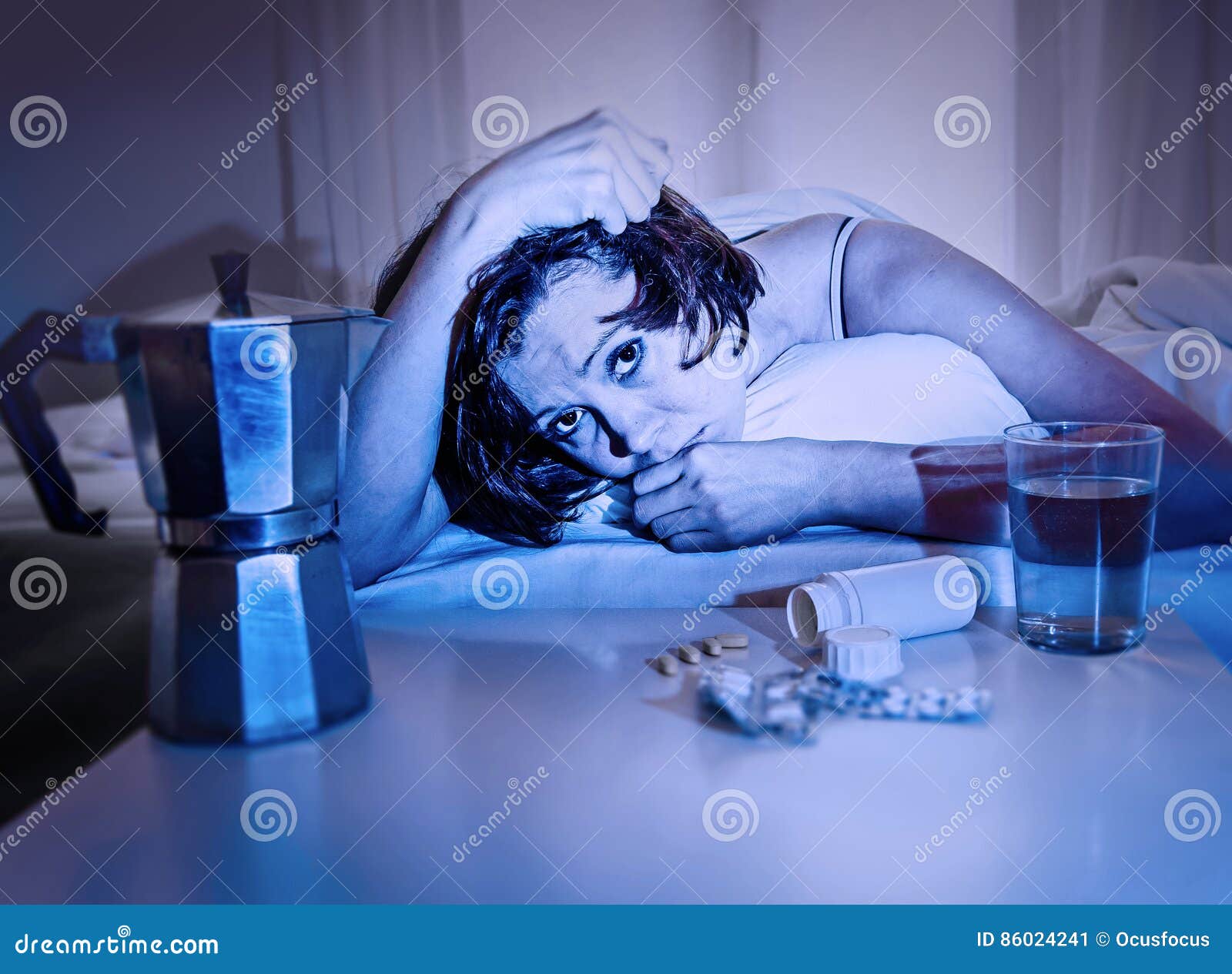 Джонни сильверхенд cyberpunk 2077 диалоги. Cyberpunk 2077 обложка. Cyberpunk 2077 заказ короткая цепь. Женское похмелье. Cyberpunk 2077 обои город.