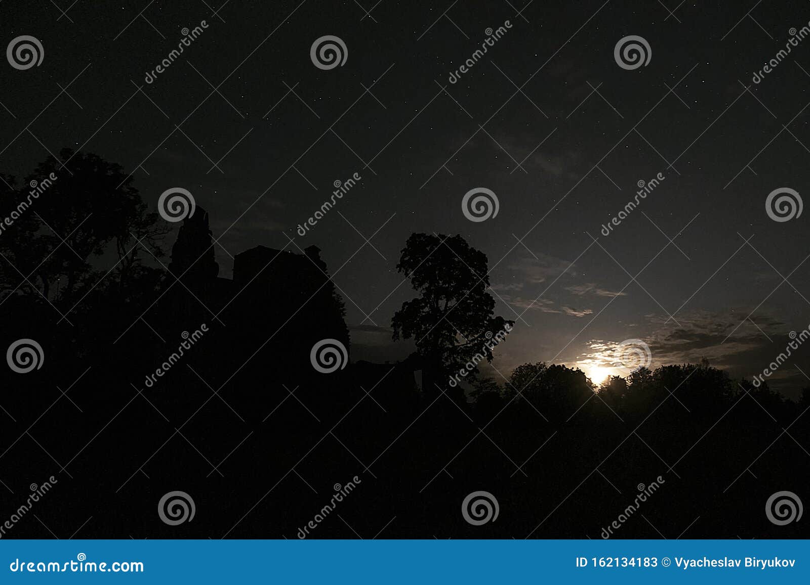 Прекрасная темная ночь стоковое изображение. изображение насчитывающей  мечтательно - 162134183