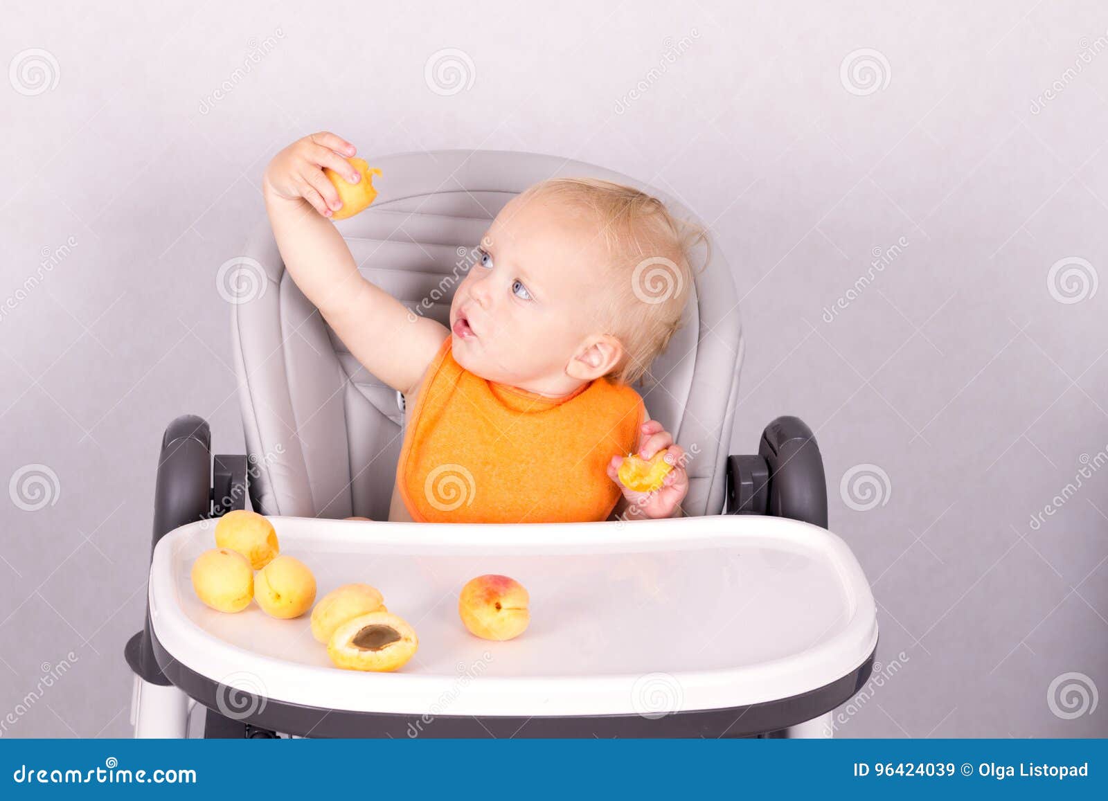 стул новорожденного с пузырьками