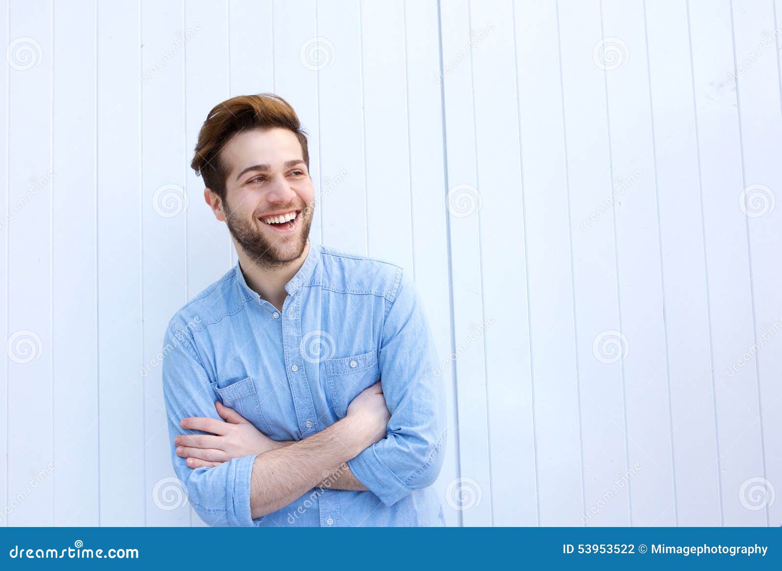 Девушка смеется. Смеющееся лицо. Робин уильямс смеется. Феномен улыбки. Смех актеров.