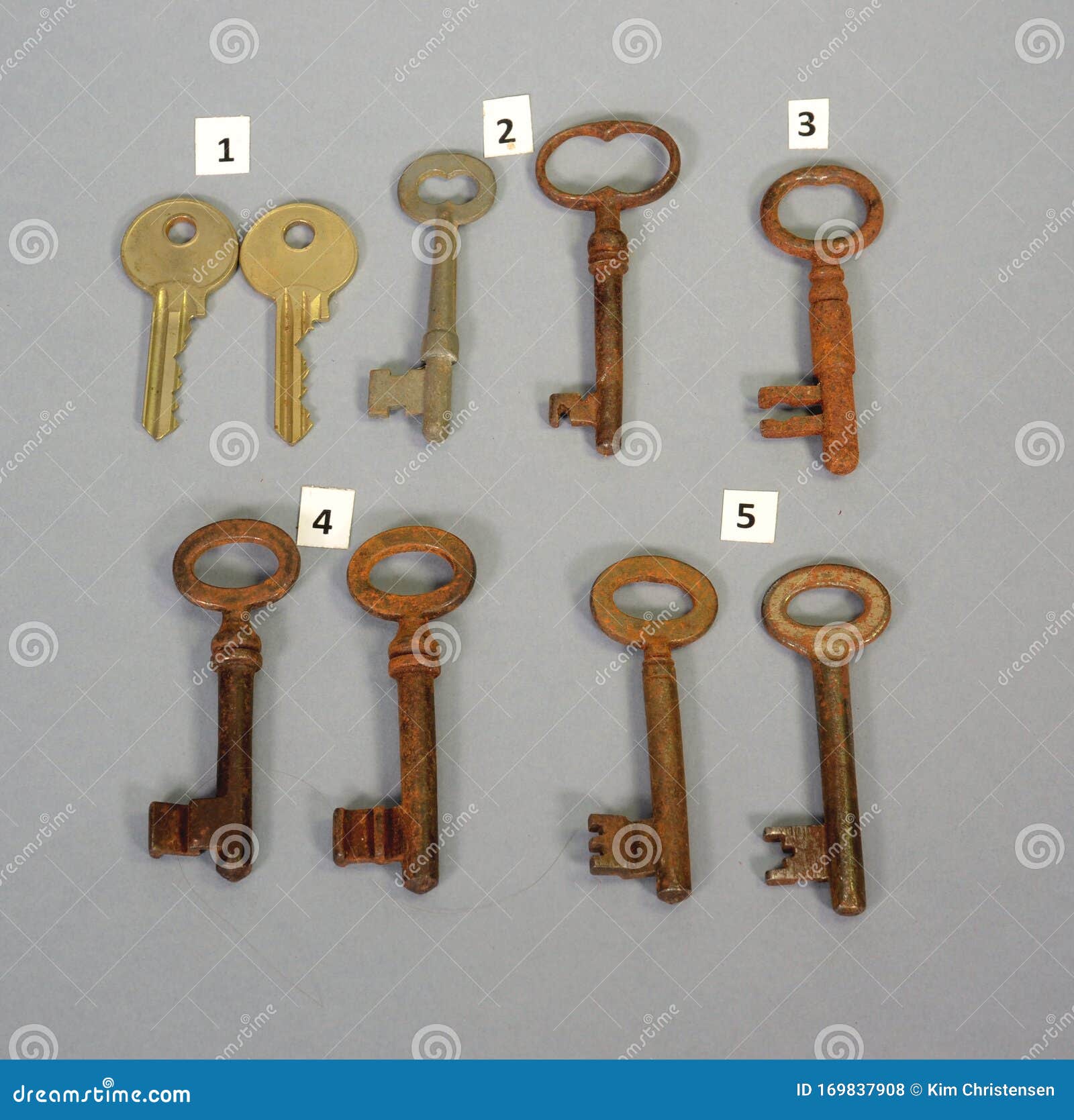 5 замков 1 ключ