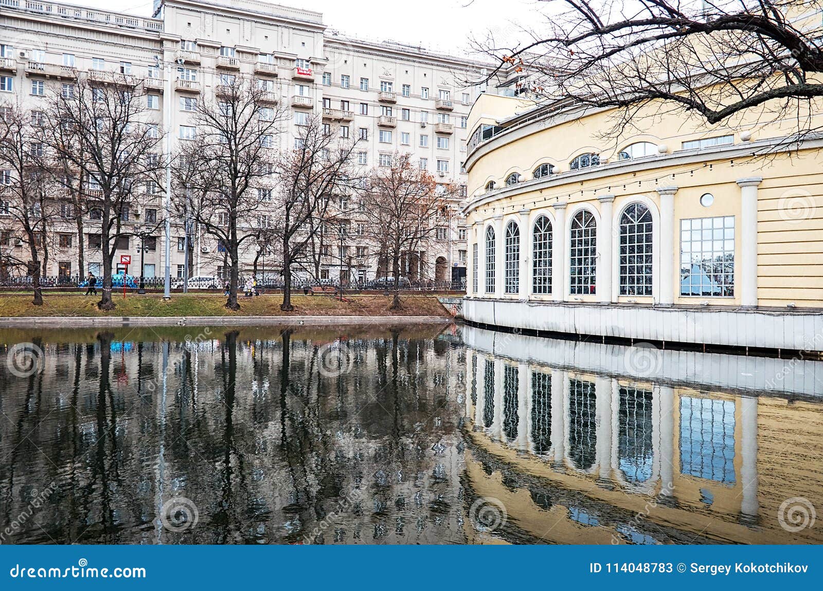 Бутик отель moss. Дом печатников в москве чистые пруды. Ресторан на чистых прудах ссср. Чистые пруды аллея. Чистые пруды вашков.