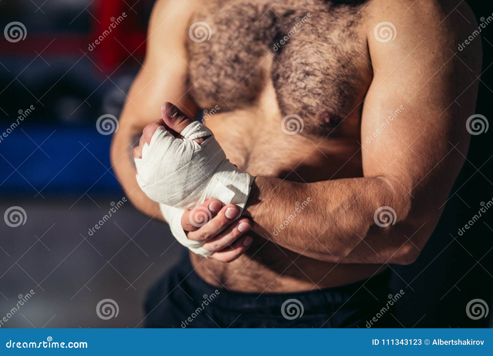 Боксер зарабатывающий кулаками на жизнь