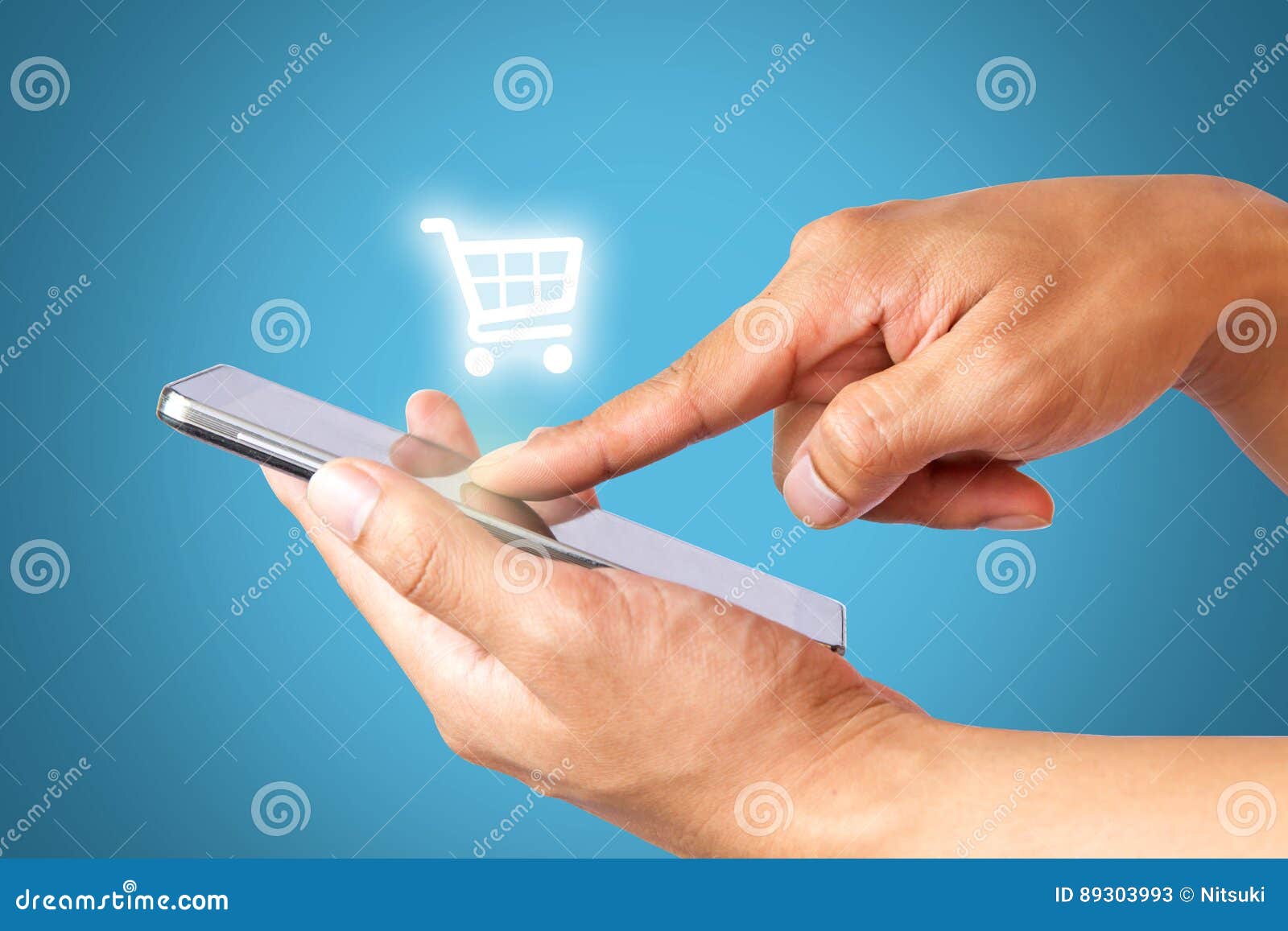 Рука используя покупки мобильного телефона онлайн, дело и концепцию  Ecommerce Стоковое Изображение - изображение насчитывающей дело, магазин:  89303993