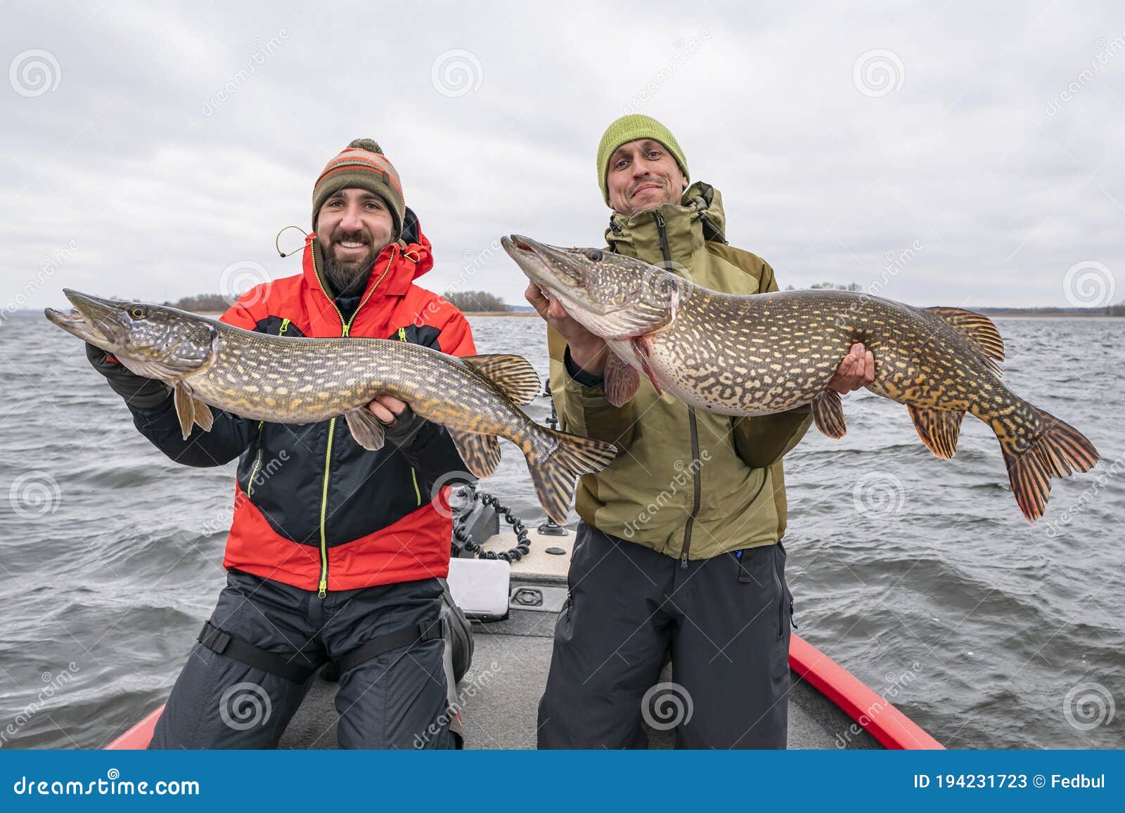 Фото Рыбаков С Рыбой