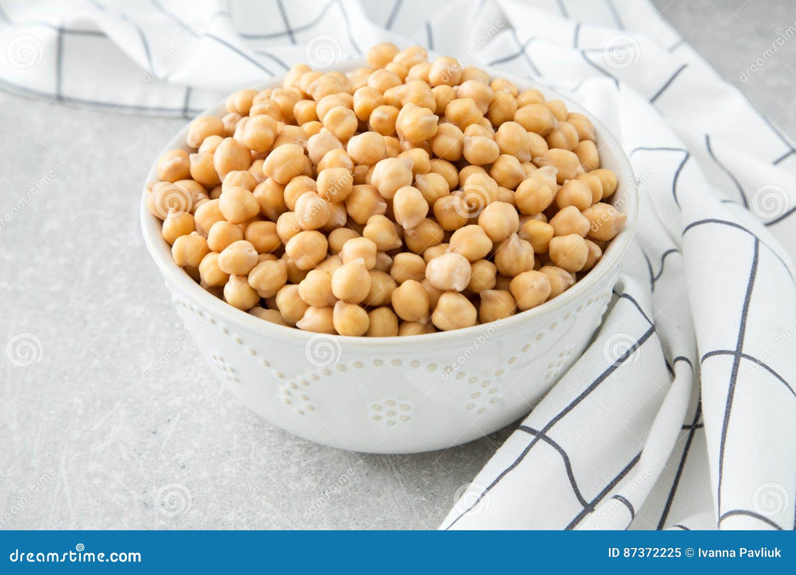 Нут вареный. Нут жареный. Нут (турецкий горох). М нута. Витамины нут турецкий горох.