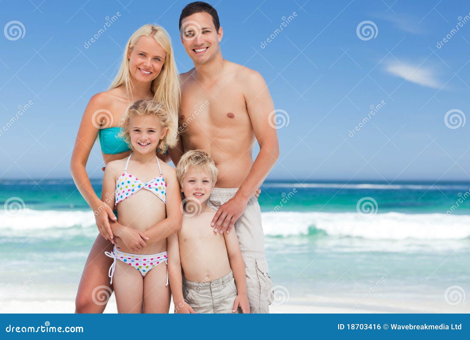 дочка с папой на голом пляже фото 114
