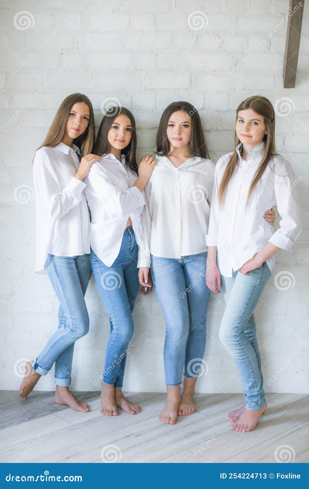 юные симпатичные дквочки 