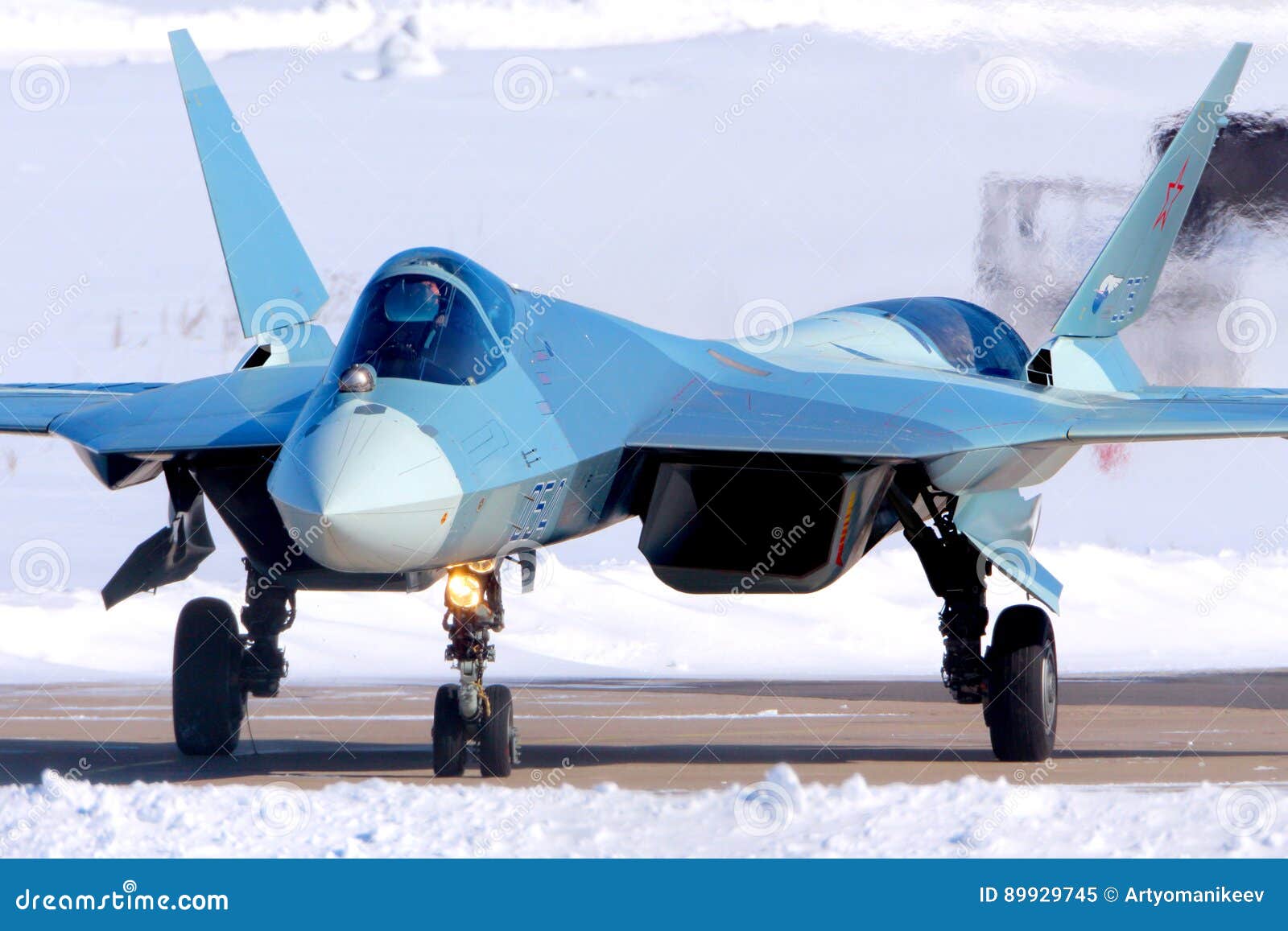 Sin Prototipa Pak Fa 054 Sukhoi T 50 Pokazannyj Reaktivnyj Istrebitel Pyatogo Pokoleniya Poka Perfoming Kontrolnyj Uchebnyj Polet Redakcionnoe Izobrazhenie Izobrazhenie Naschityvayushej