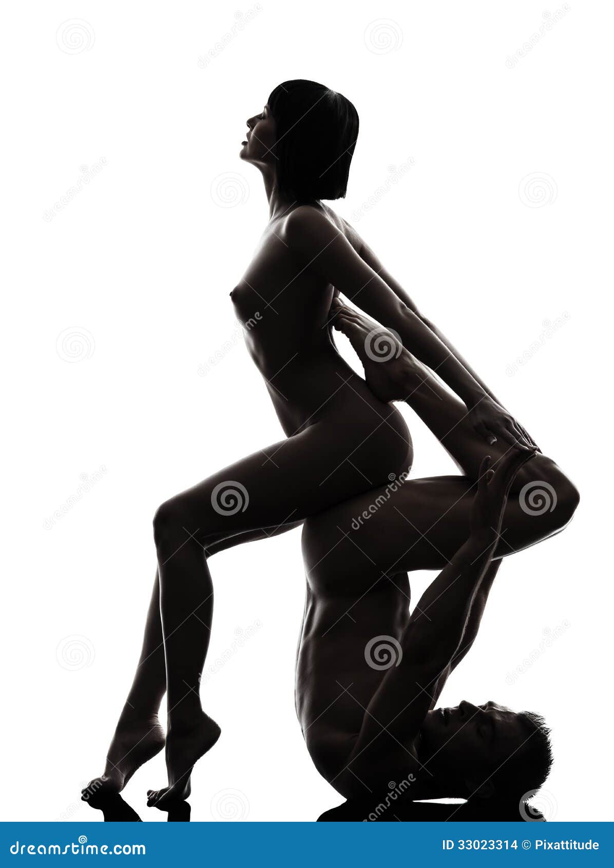 Силуэт деятельности при влюбленности Kamasutra пар сексуальный Стоковое Фото - изображение насчитывающей привязанность, отрезок: 33023314