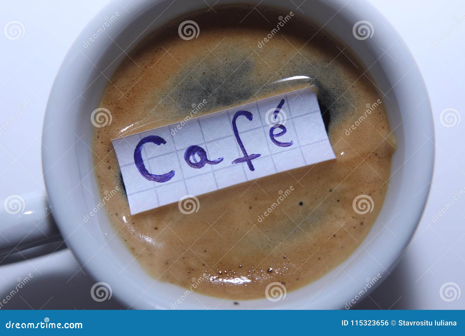 Переведи на английский кофе. Слово кофе. Coffee по английскому. Кофе на английском пишем. Как на английском кофе.