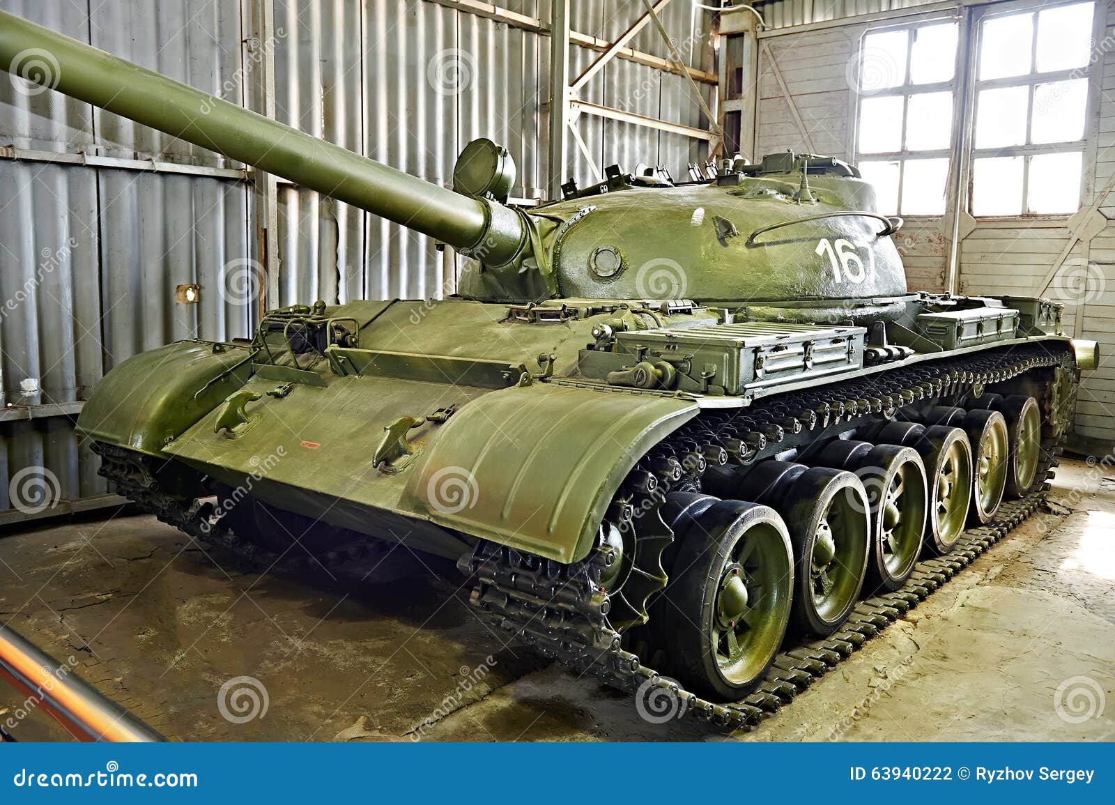 Танк объект 165