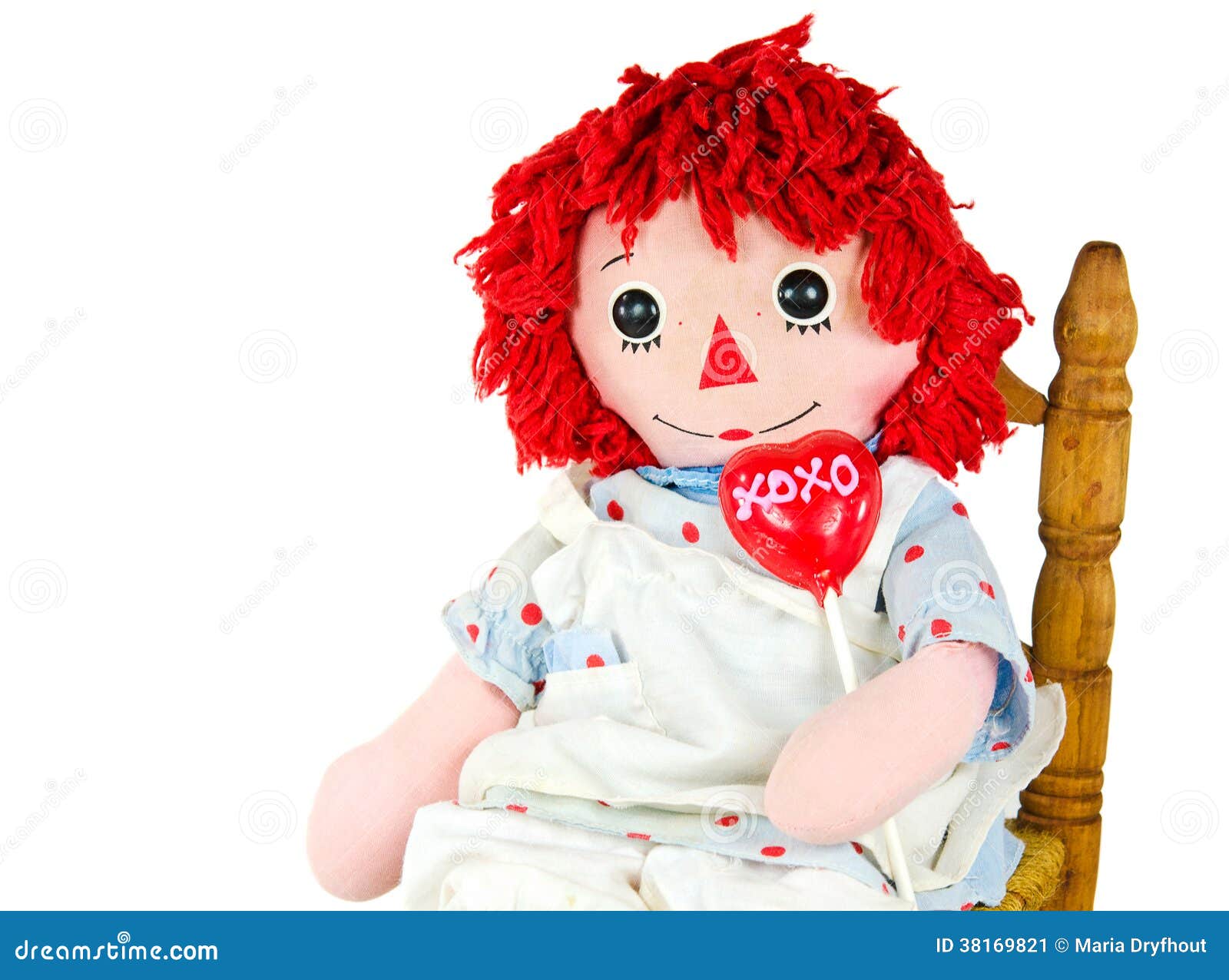 Игра тряпичная кукла 2. Красная кукла тряпичная Старая. Тряпичная кукла Рэггеди Энн.. Стул для куклы. Пупс с леденцом.