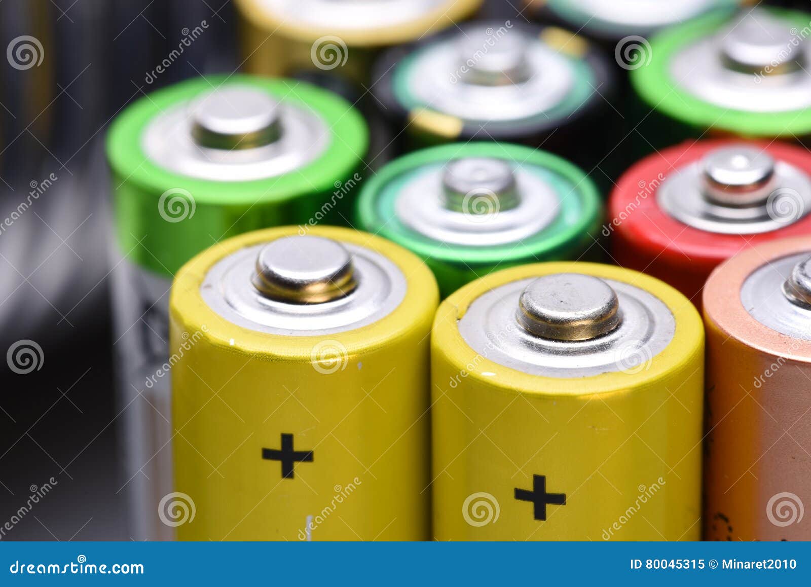 Изолировать батарейки. Батарей*v371. Eveready батарейки old. Аккумуляторы stock Footage. Батарейка картинка.