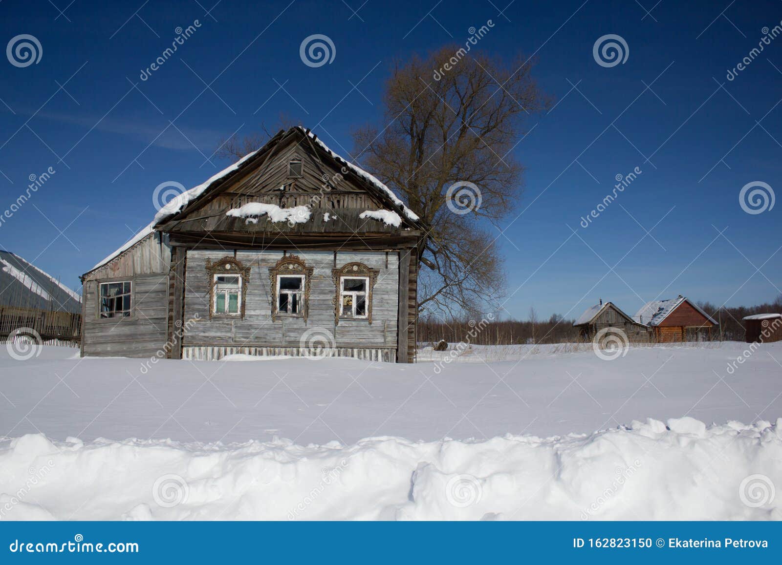 Дом В Деревне Зимой Фото