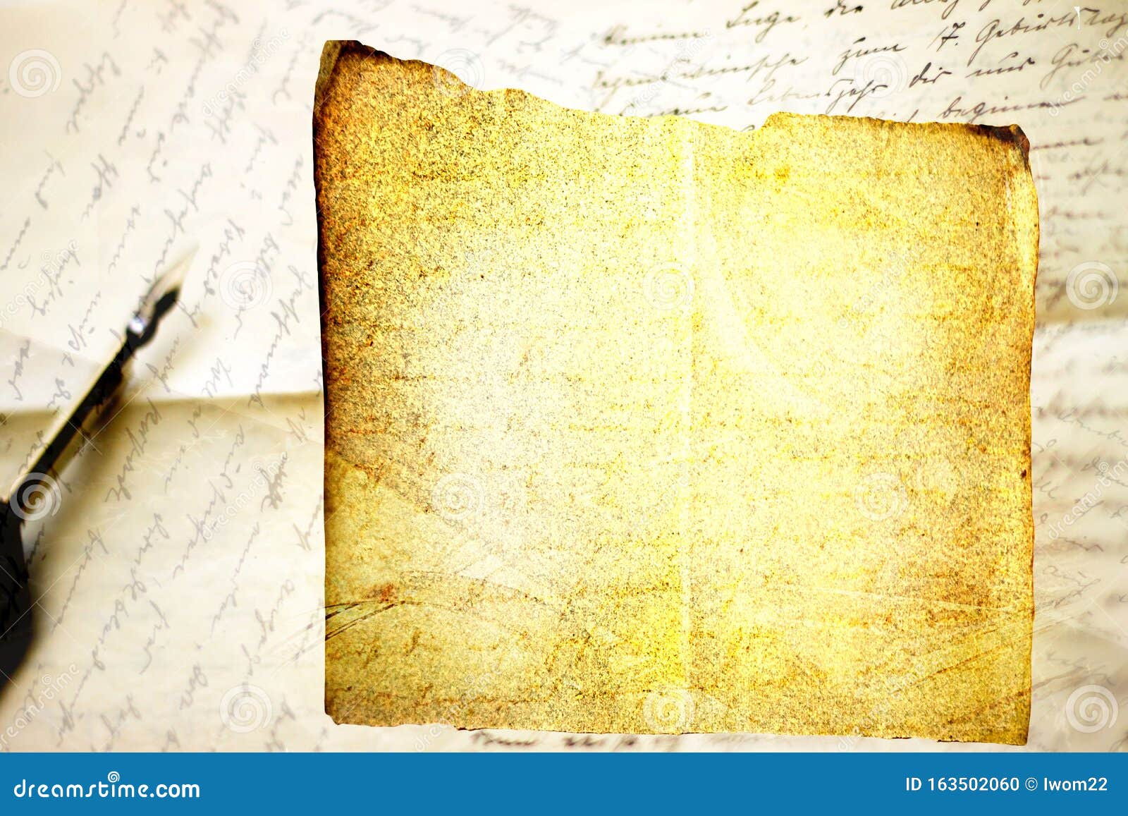 Старый лист бумаги Винтажный фон Стоковое Фото - изображение насчитывающей  лист, пер: 163502060