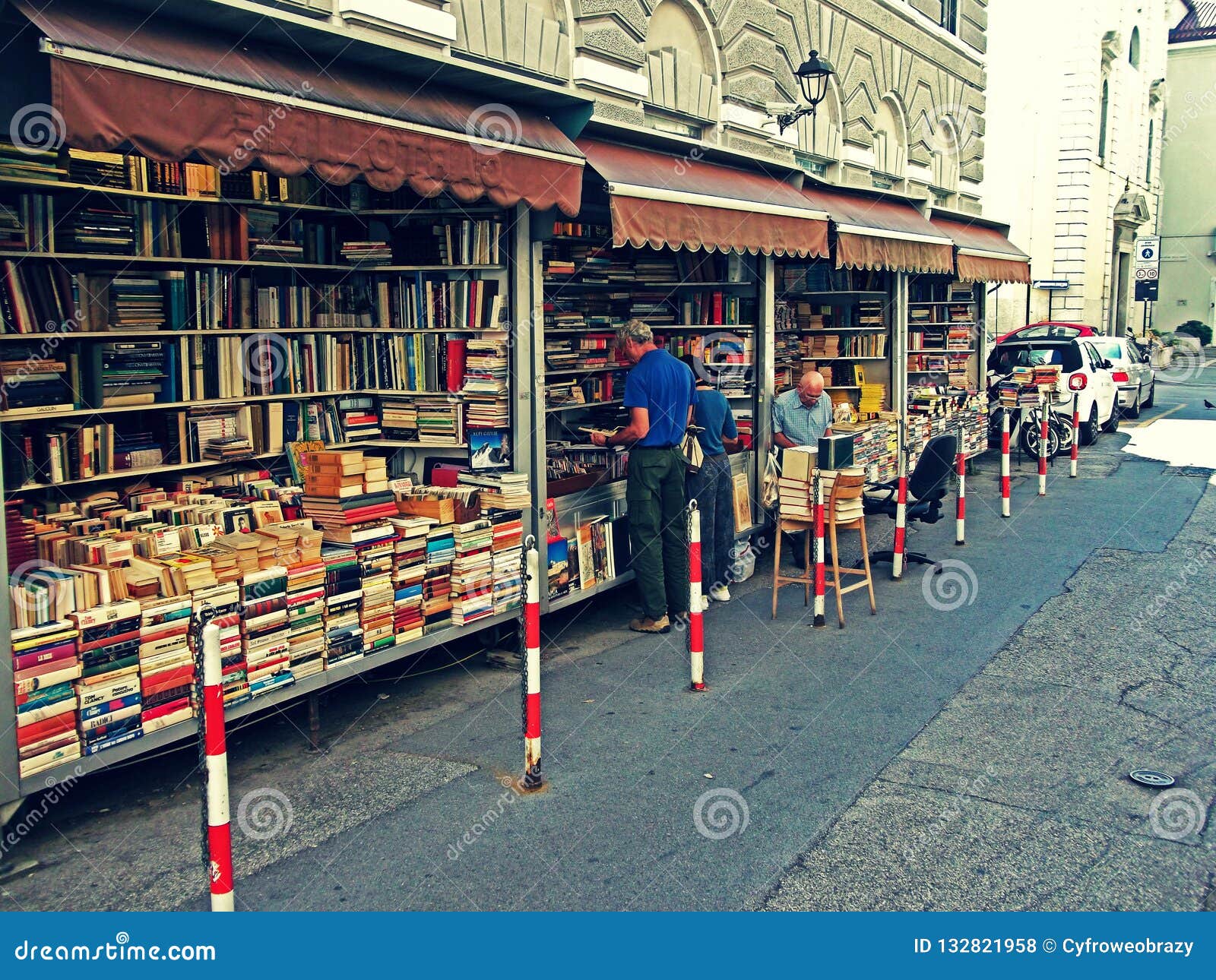 Фото С Книгой Улица