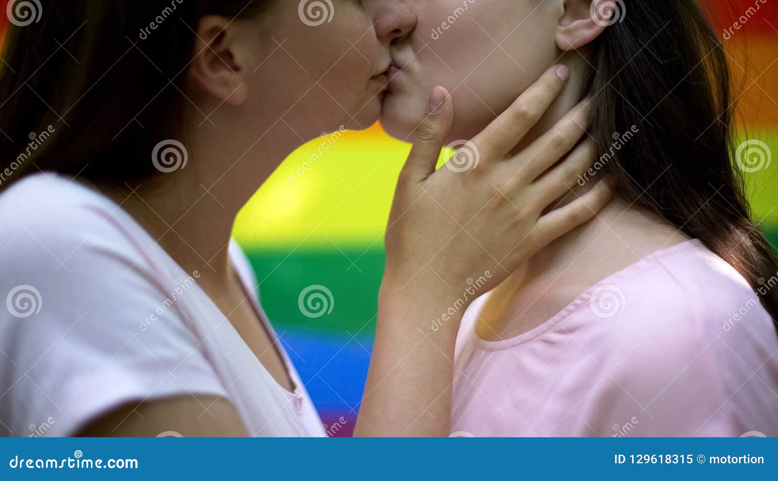 Поцелую видео радужный поцелуй. Радужный поцелуй. Радужный поцелуй фотографии. Радужный поцелуи 69. Радужный поцелуй люди.