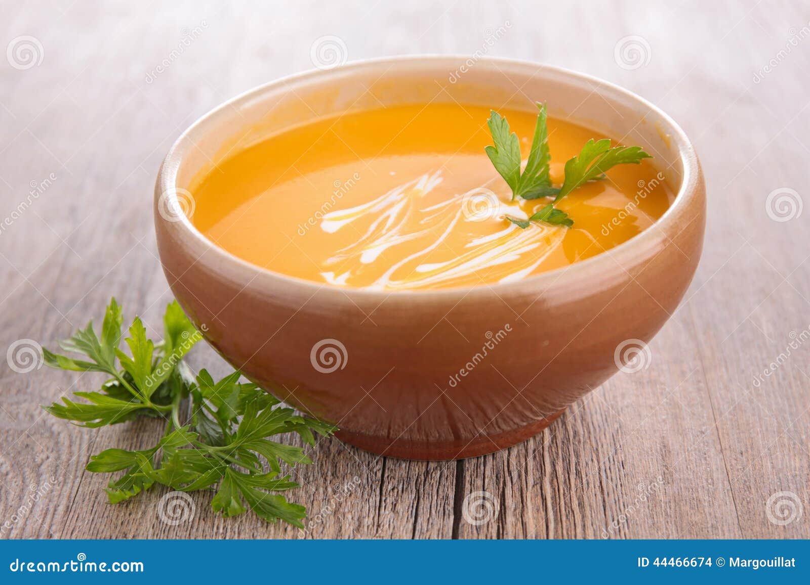Пюре из тыквы и моркови. Суп пюре из тыквы. Морковный суп пюре. Морковный крем суп. Морковный крем суп с индейкой.
