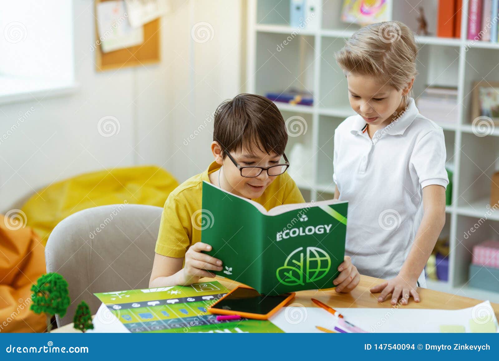 Reading about ecology. Read a book about ecology. Картинки read a book about ecology. Children Classroom фото ecology book.
