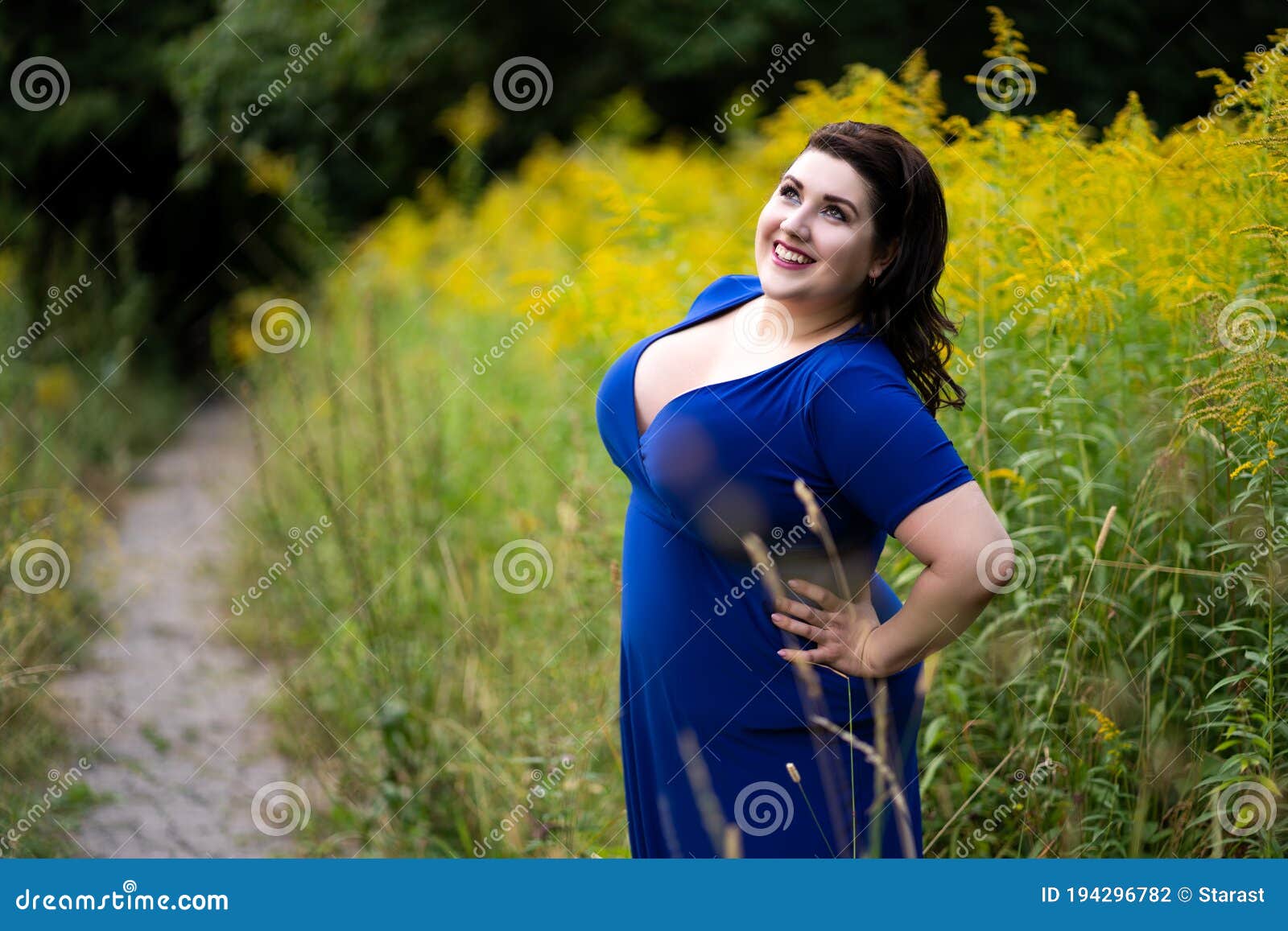 Mature BBW Outdoors