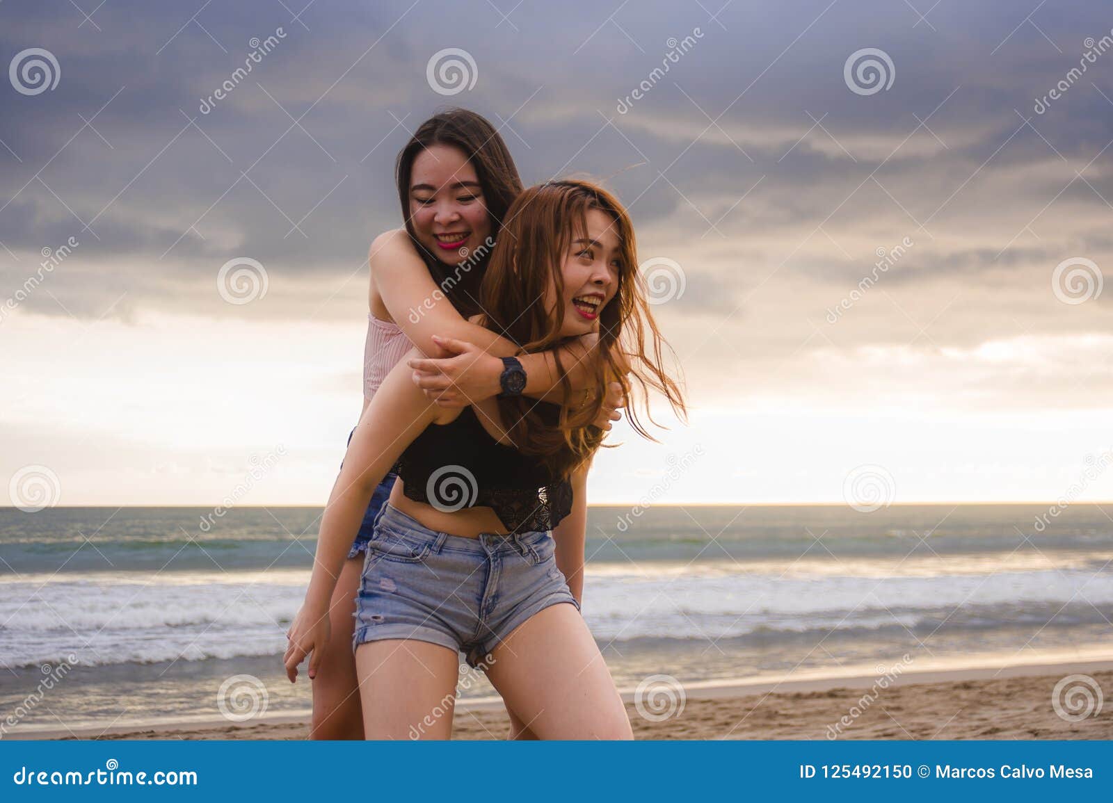 Фото Подруг На Море Фото Подруг На Море